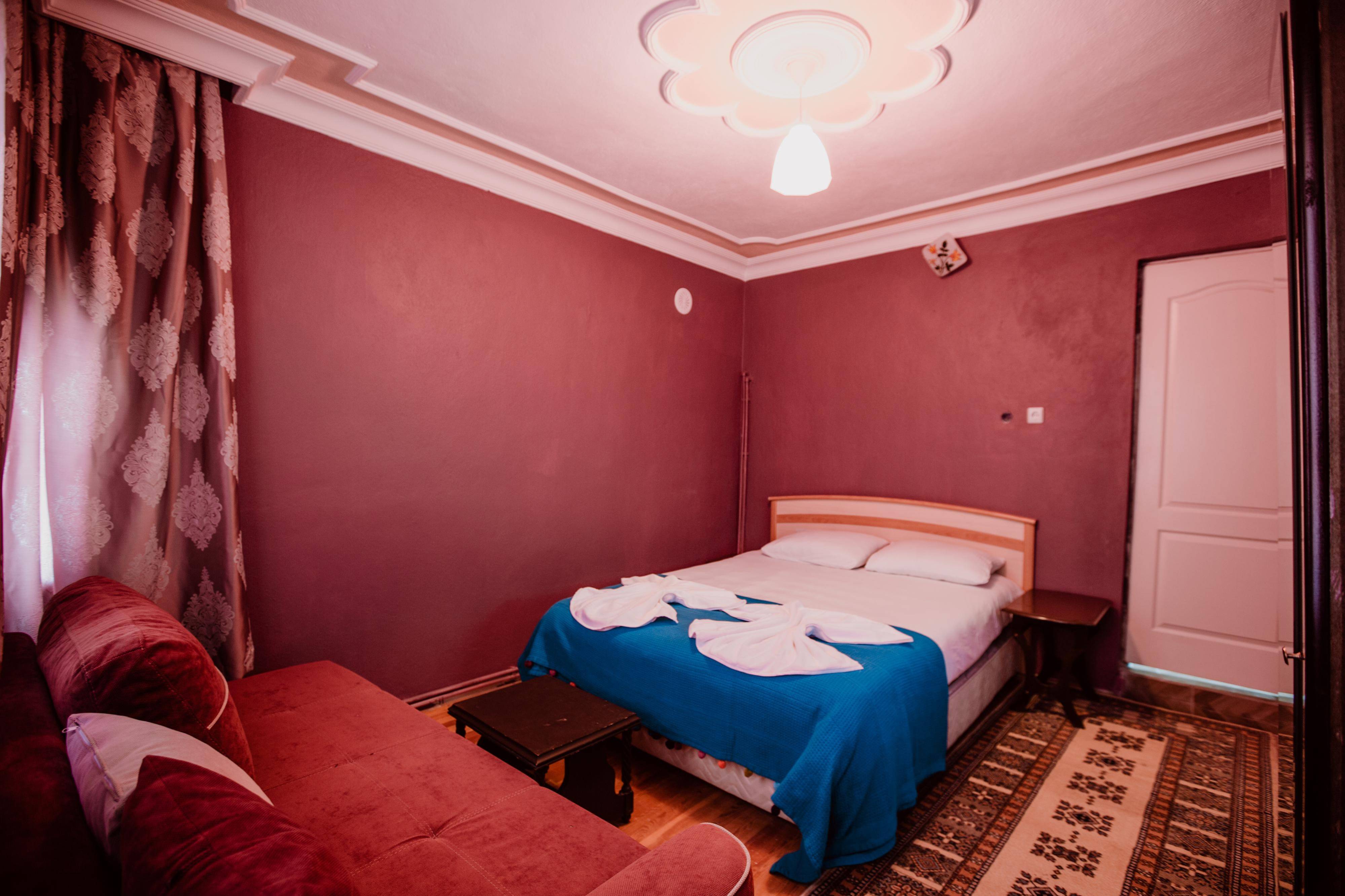 Alexander Cave House
