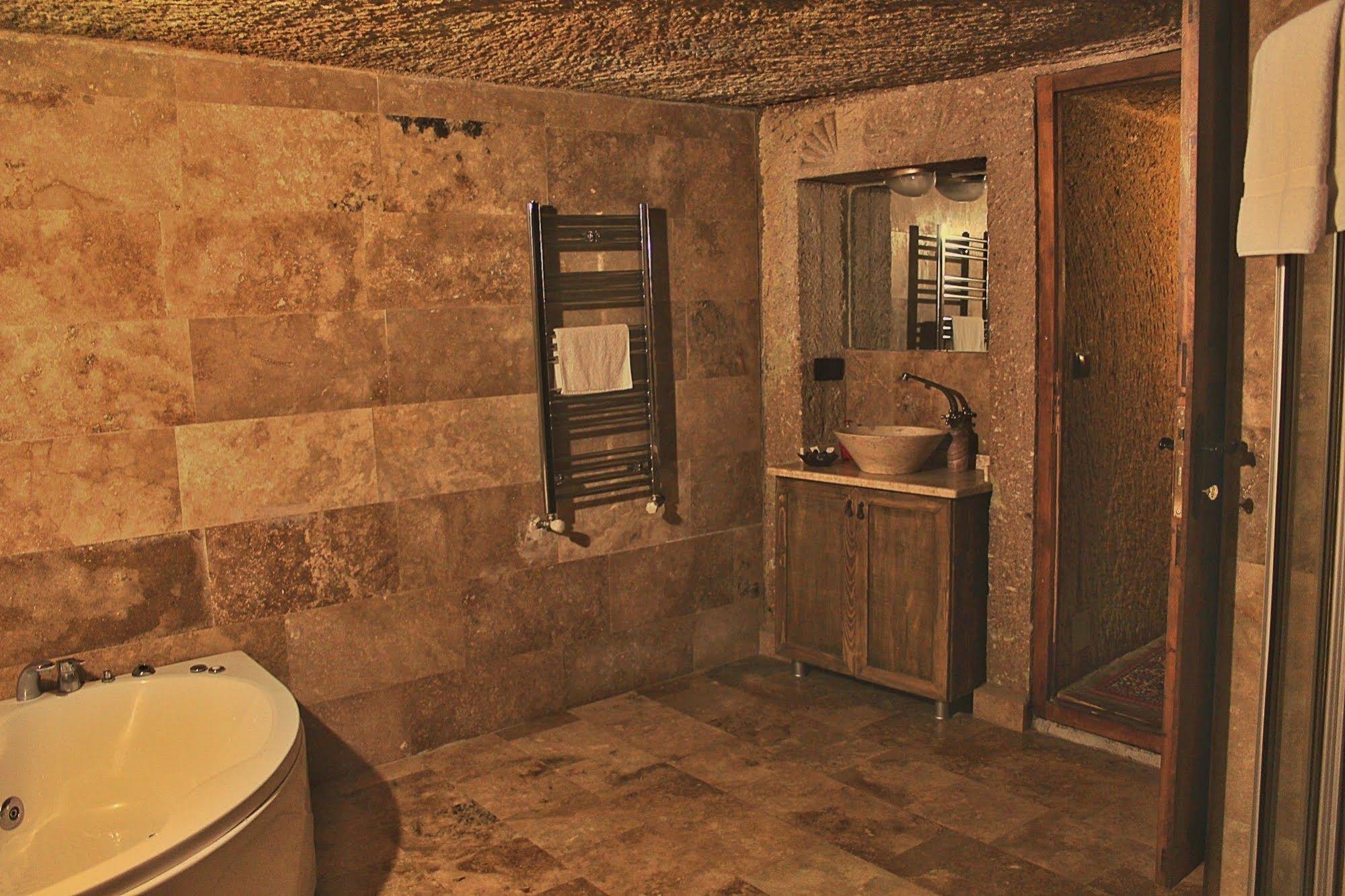 7 Oda Kapadokya Cave House