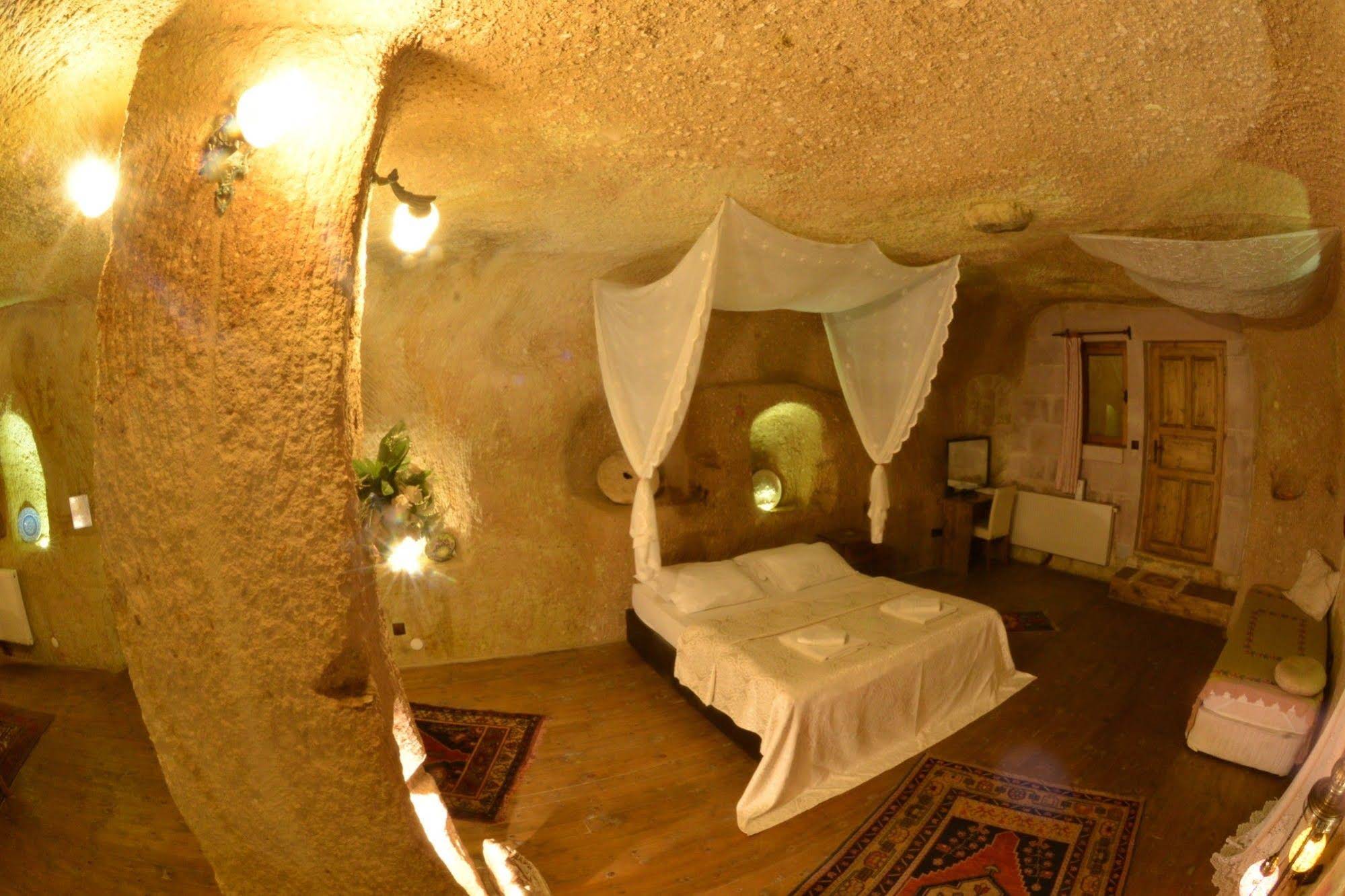 7 Oda Kapadokya Cave House