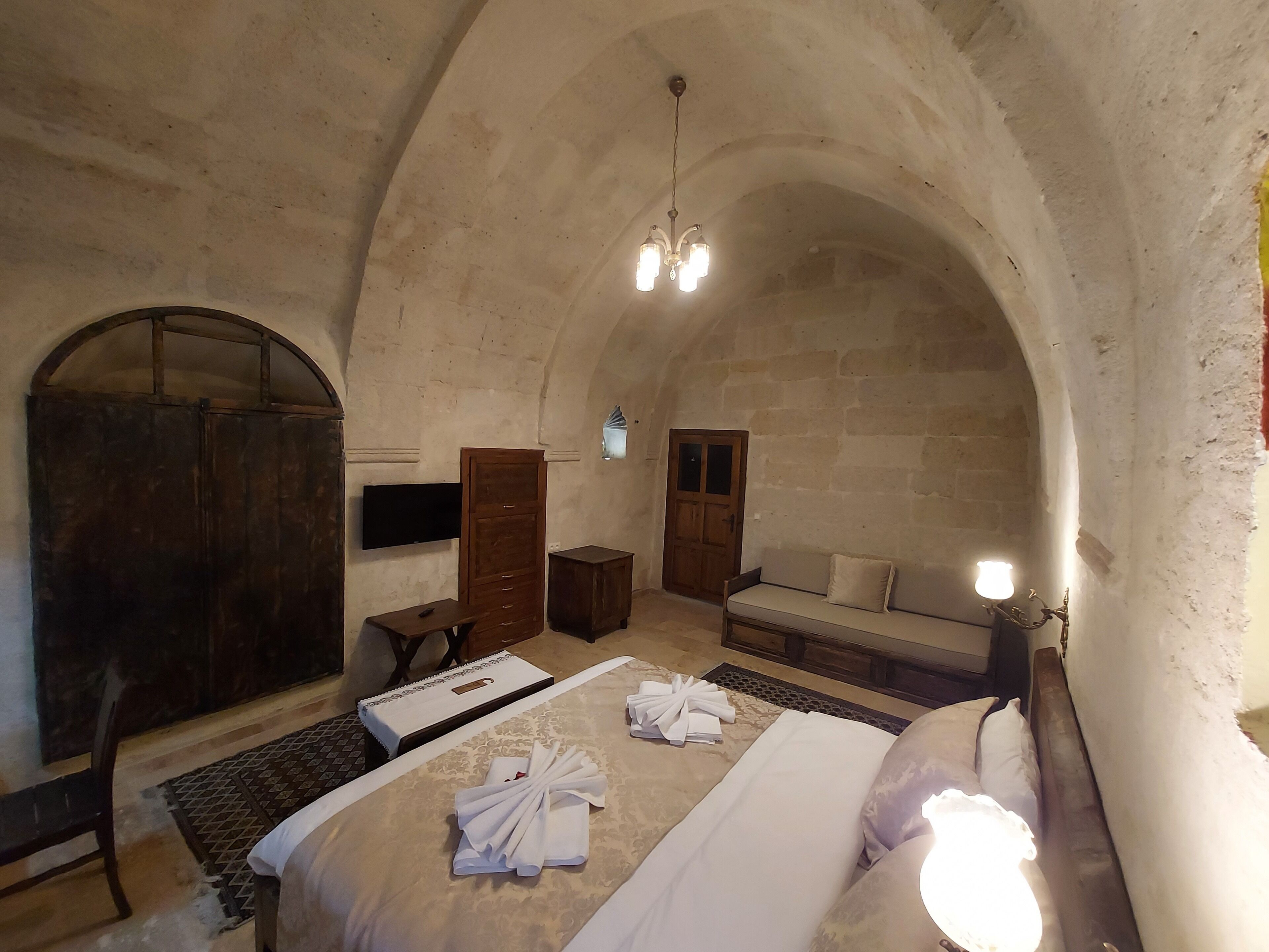 Armesos Cave Hotel