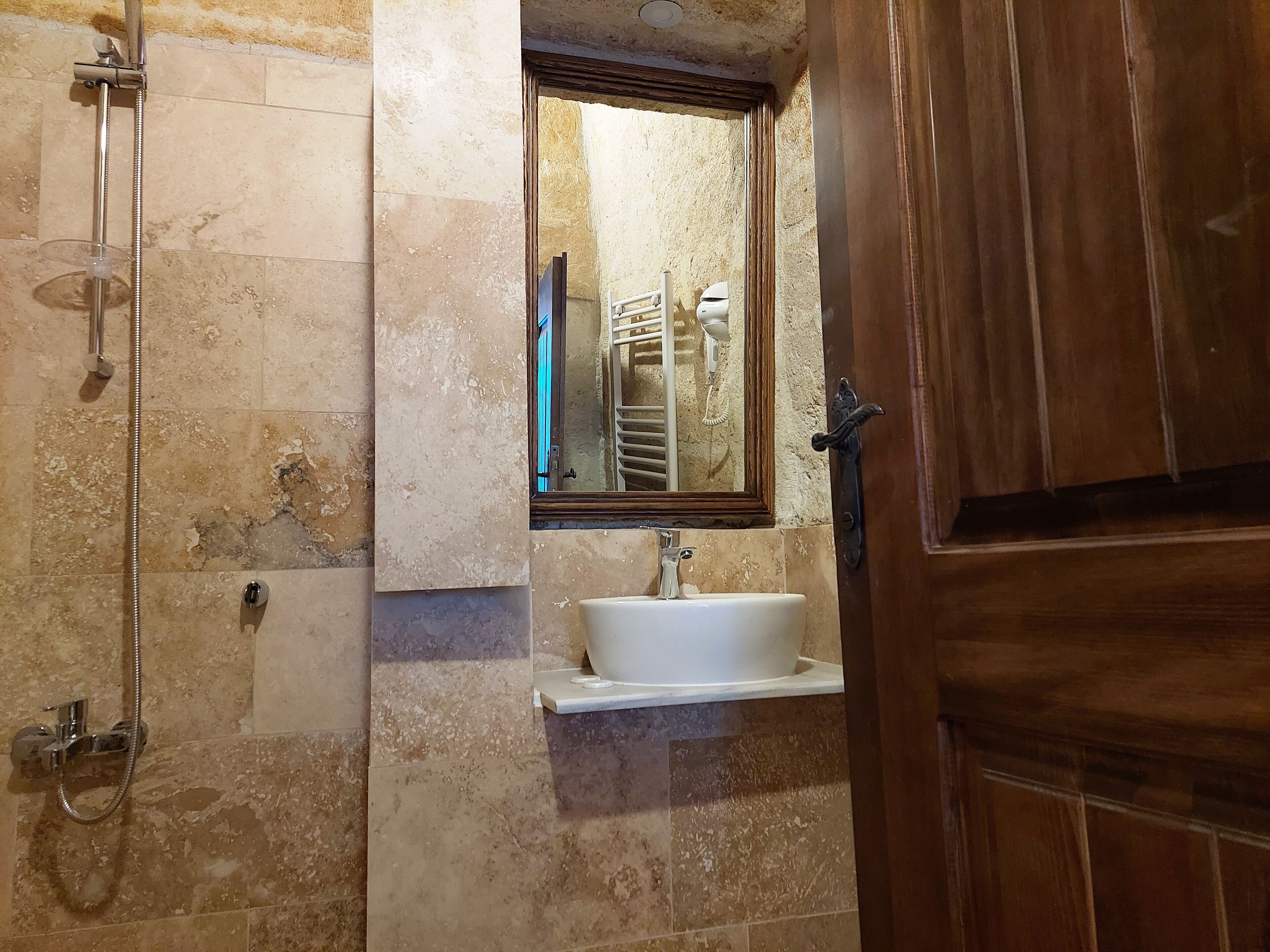 Armesos Cave Hotel