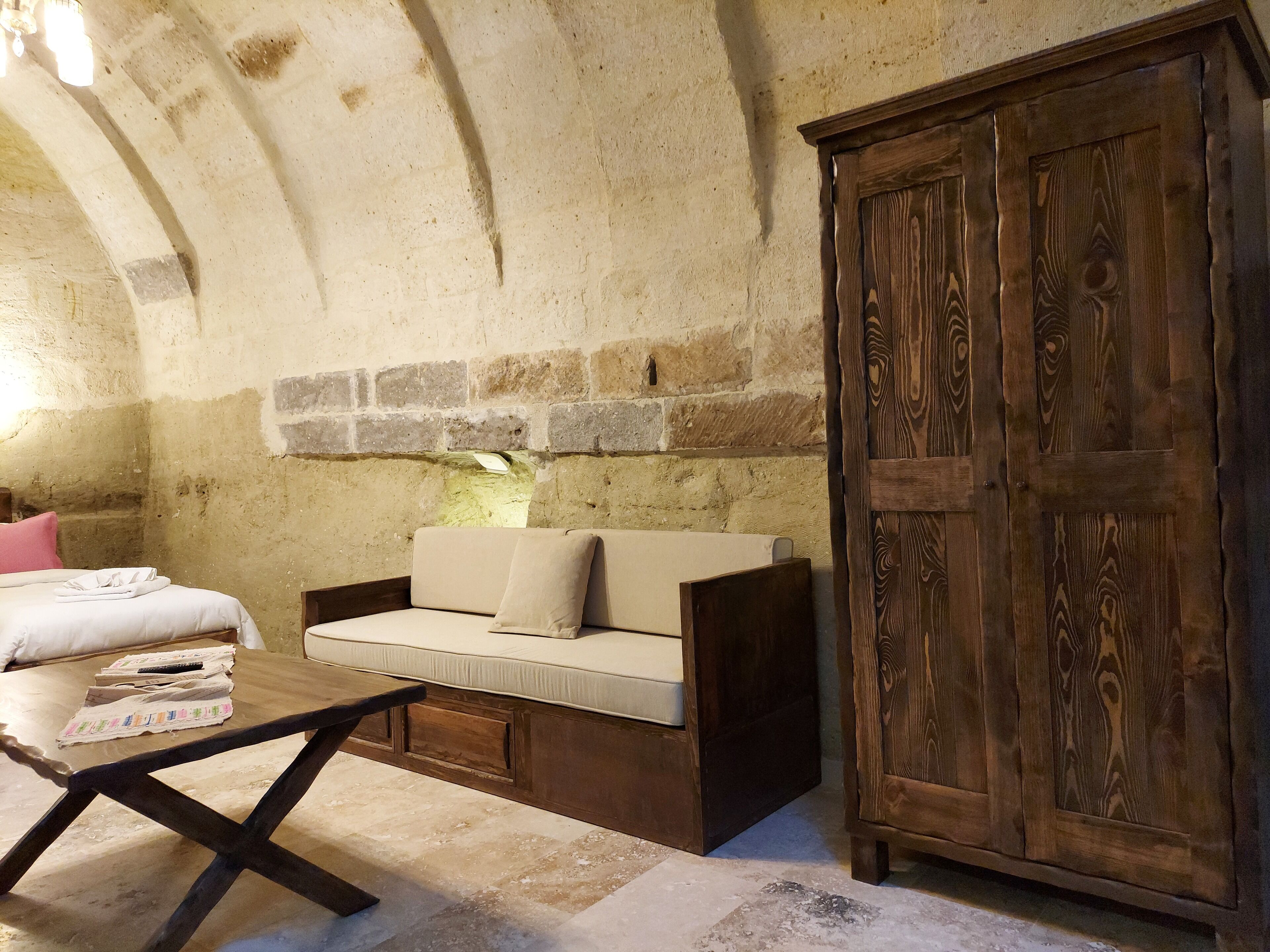 Armesos Cave Hotel
