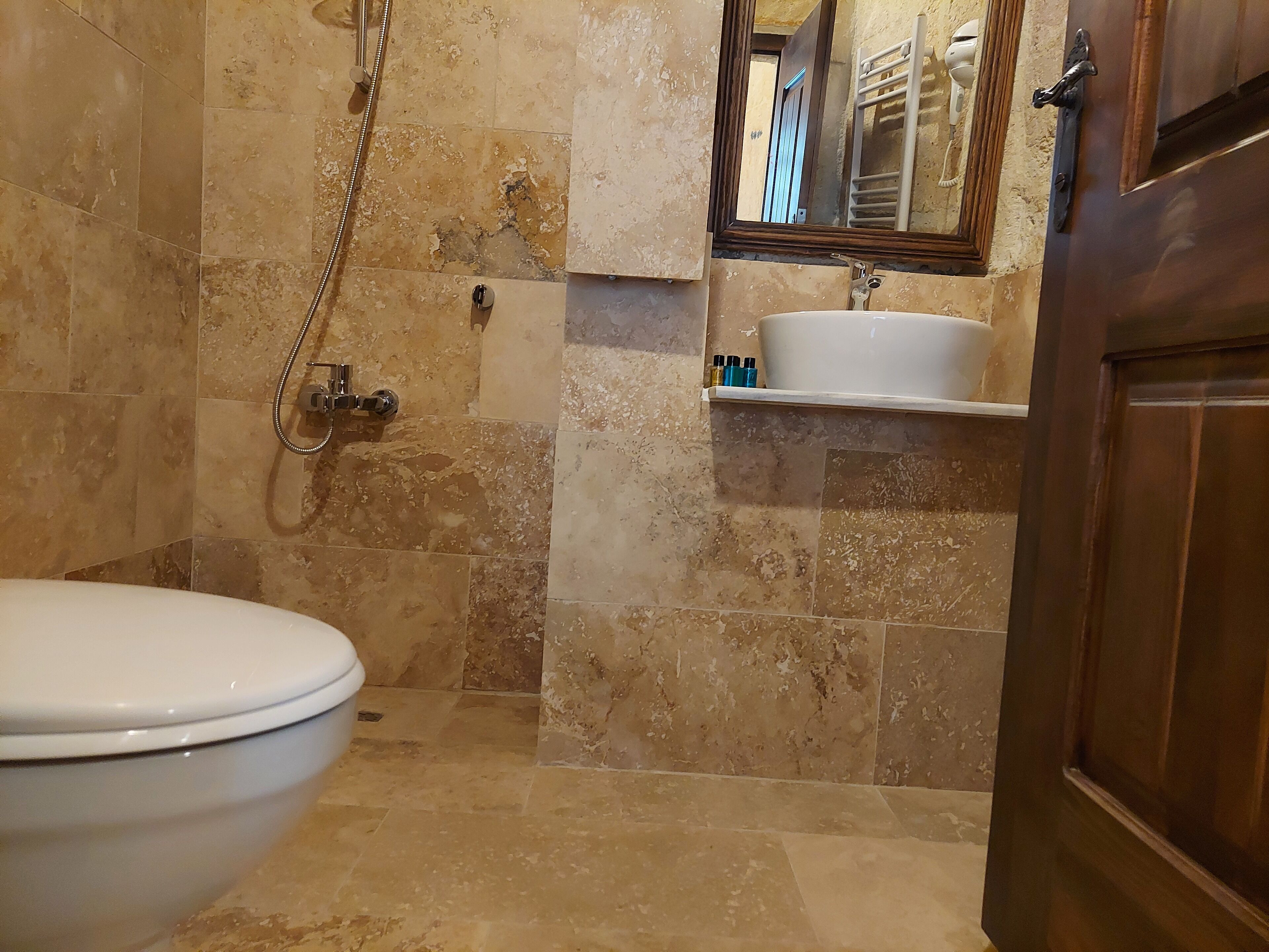 Armesos Cave Hotel