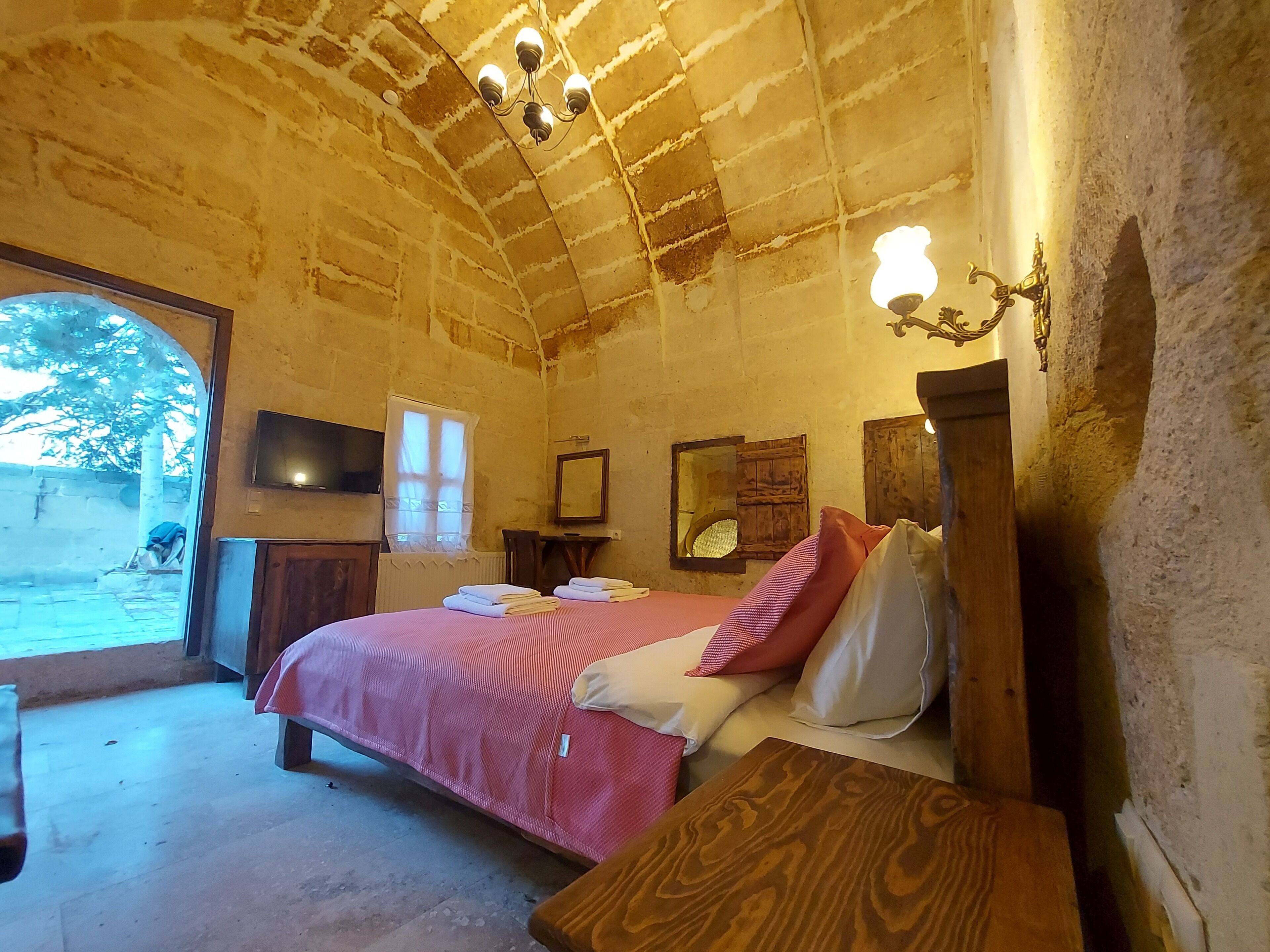 Armesos Cave Hotel