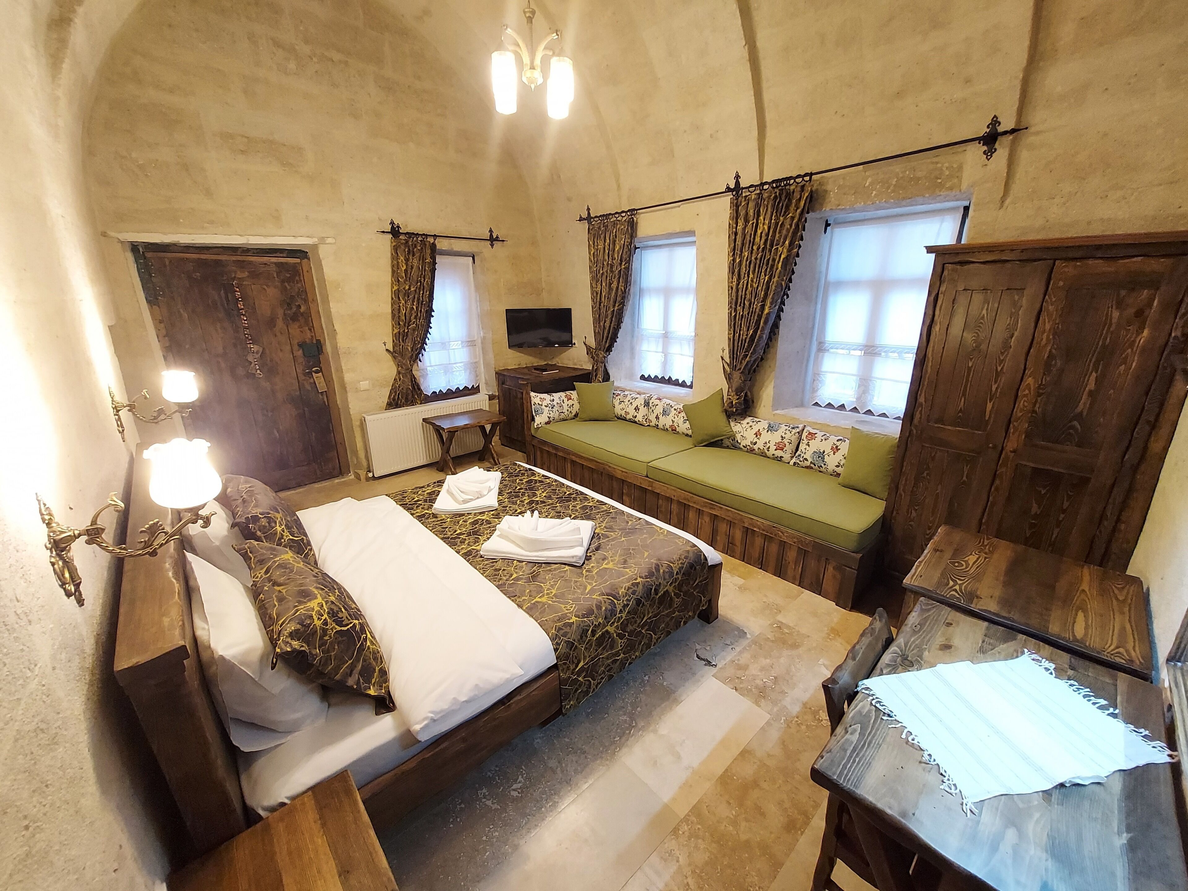 Armesos Cave Hotel