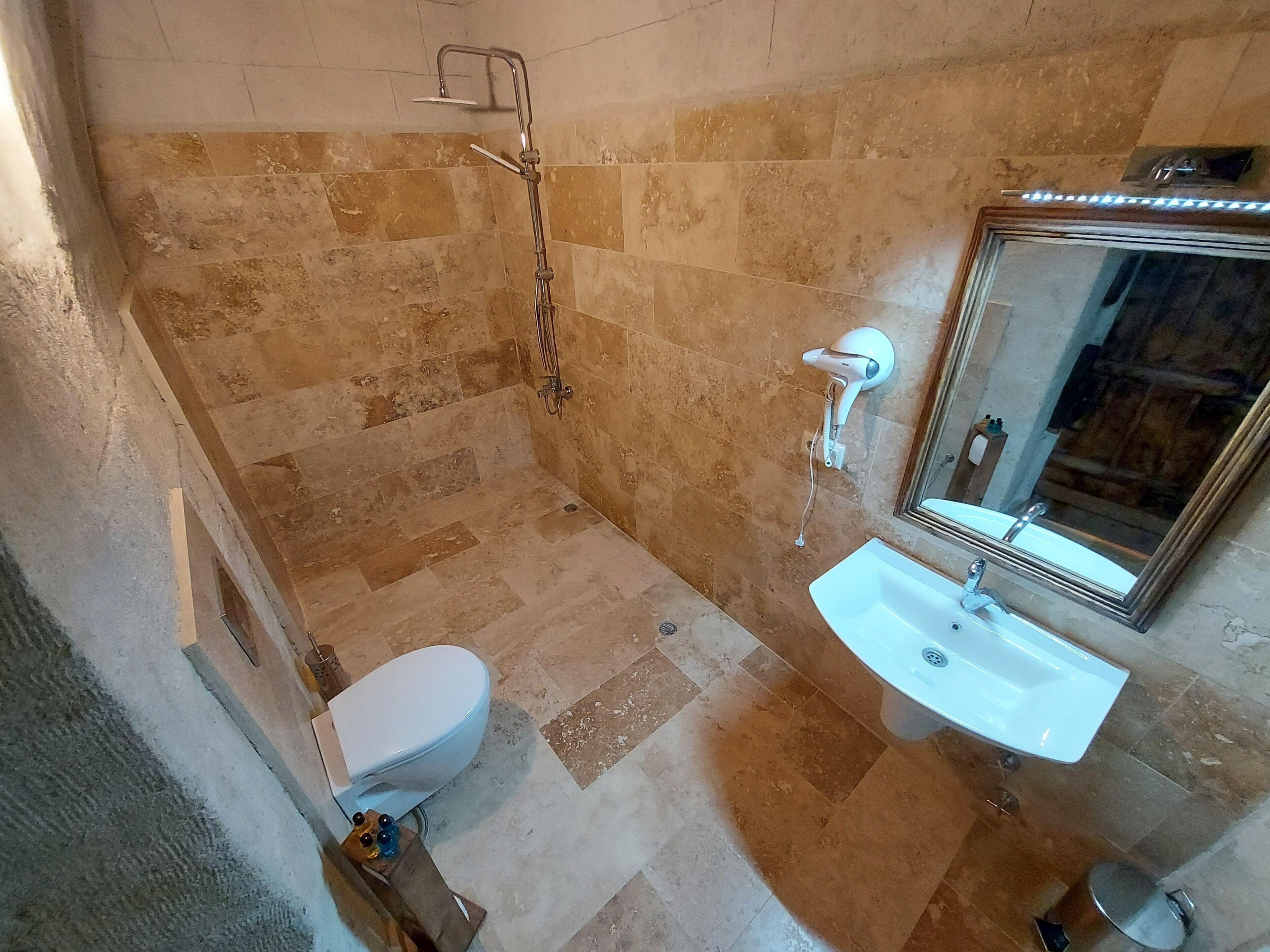 Armesos Cave Hotel