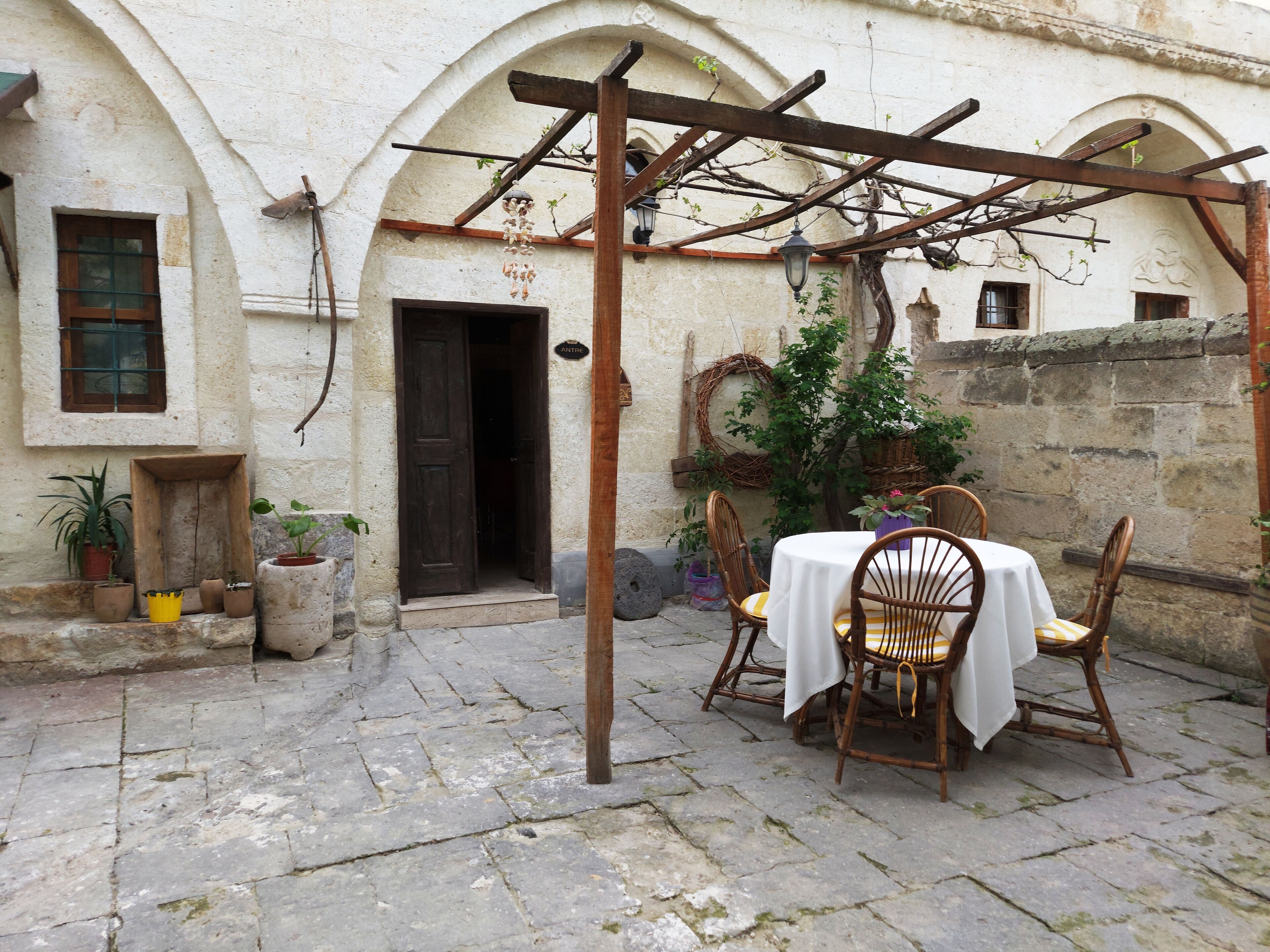 Armesos Cave Hotel