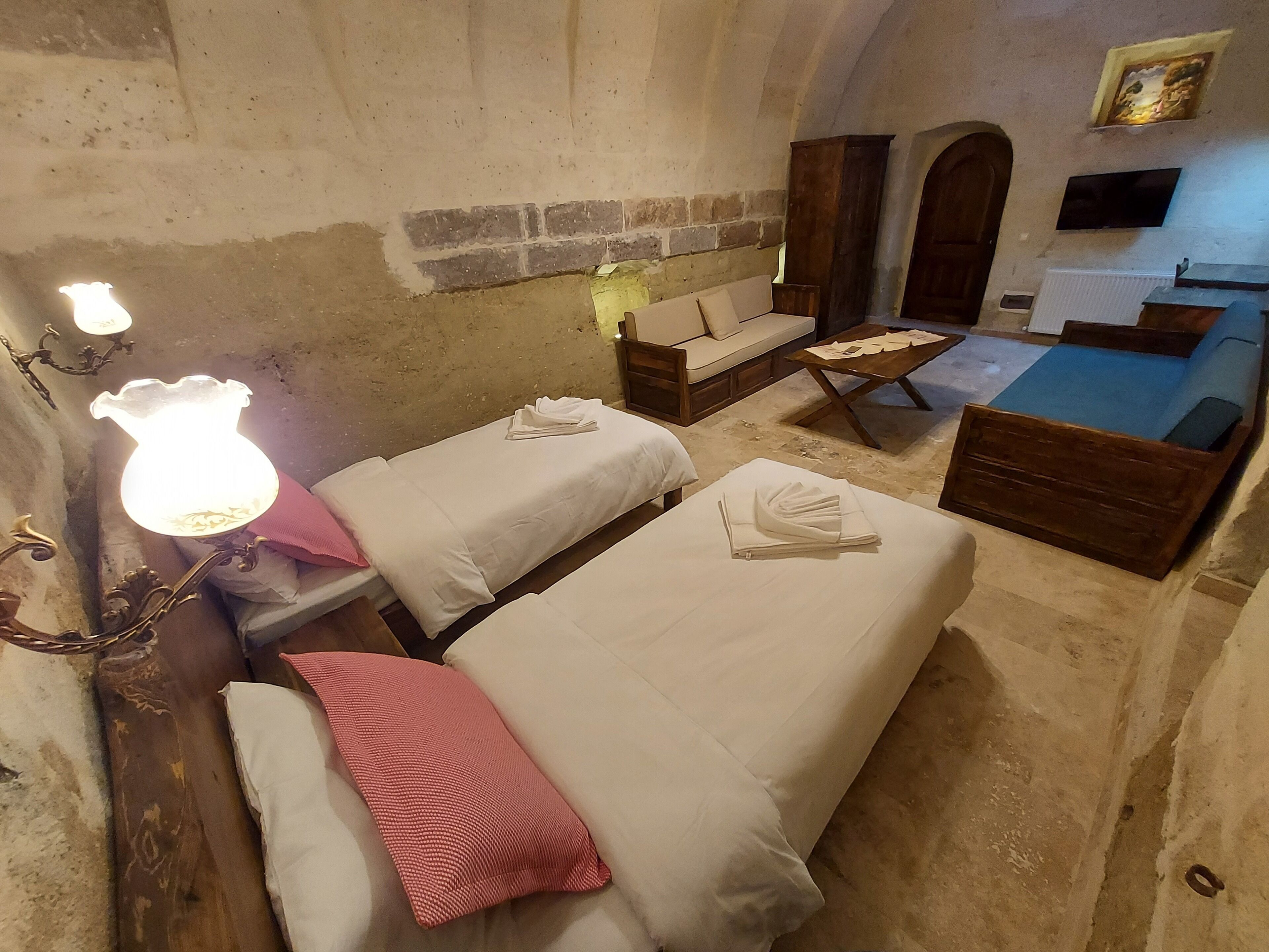 Armesos Cave Hotel