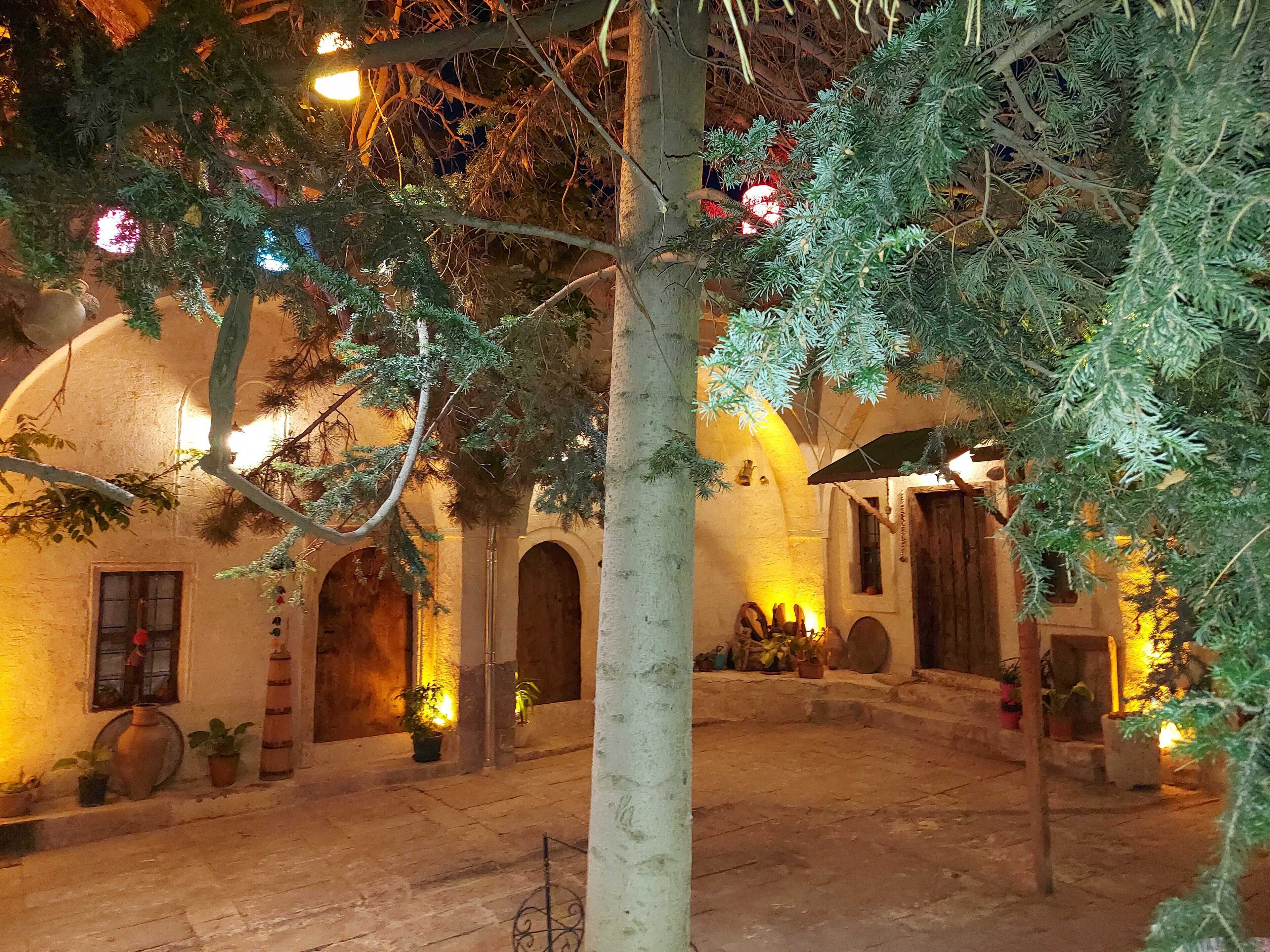 Armesos Cave Hotel