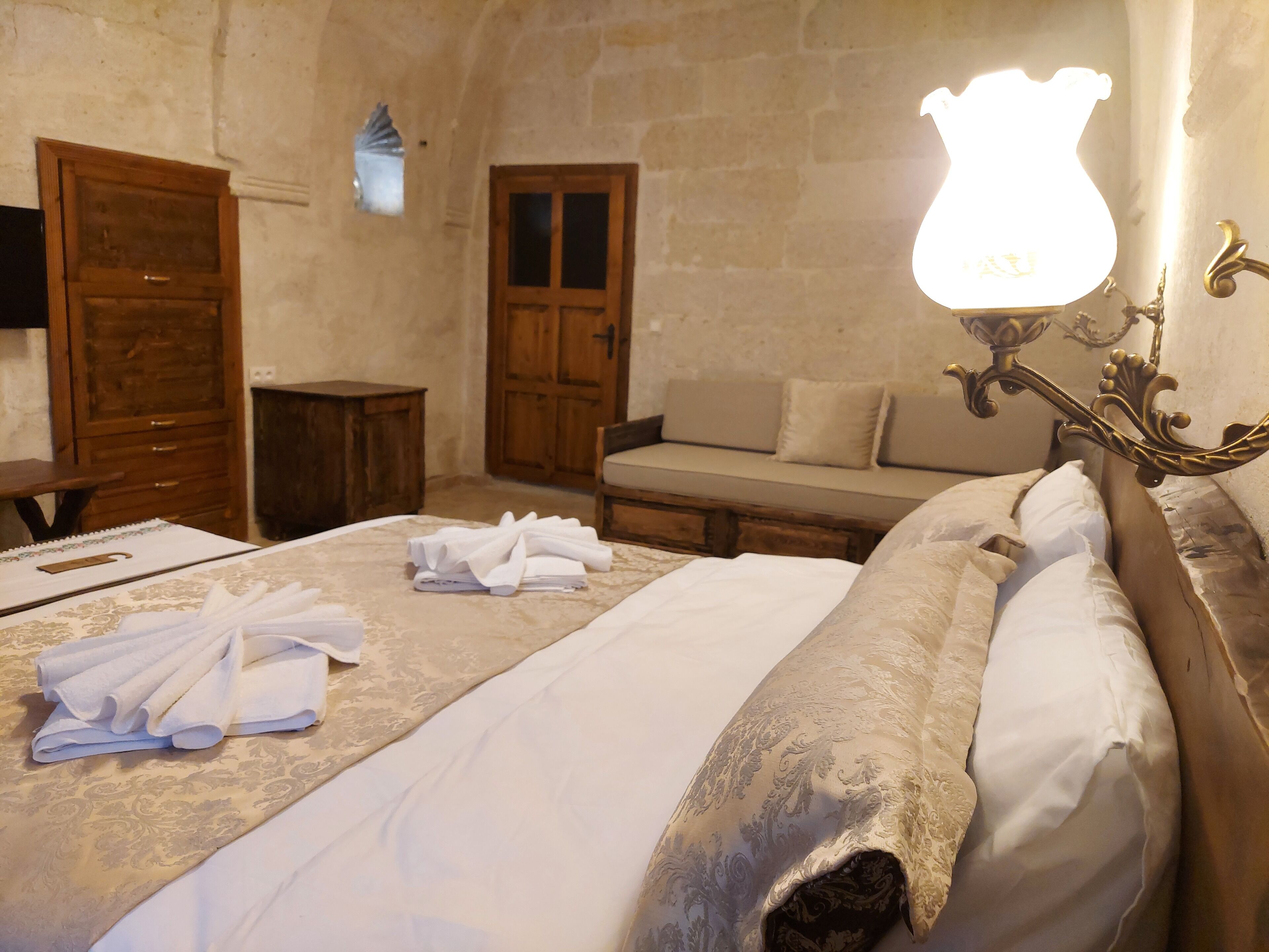 Armesos Cave Hotel
