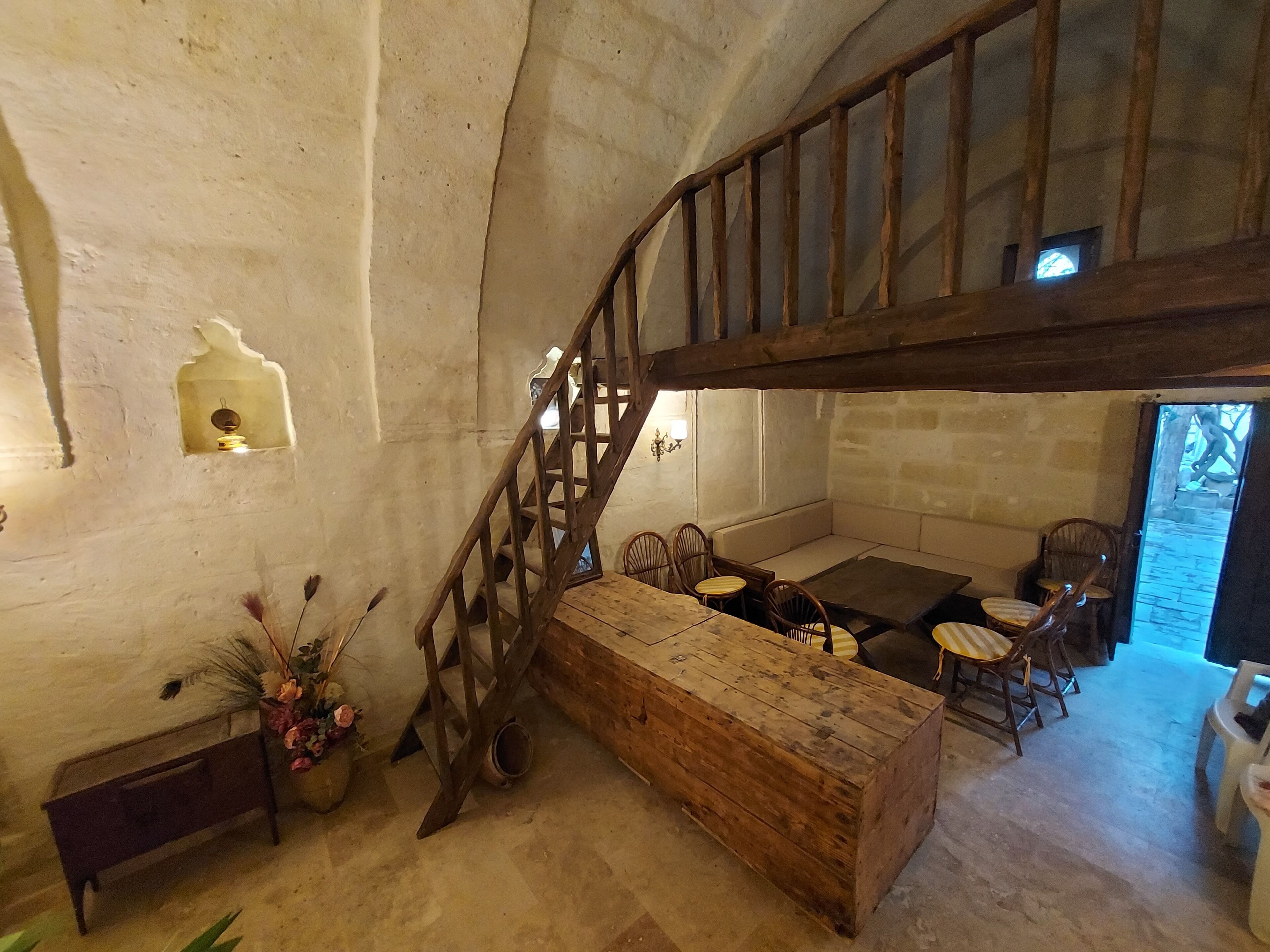 Armesos Cave Hotel