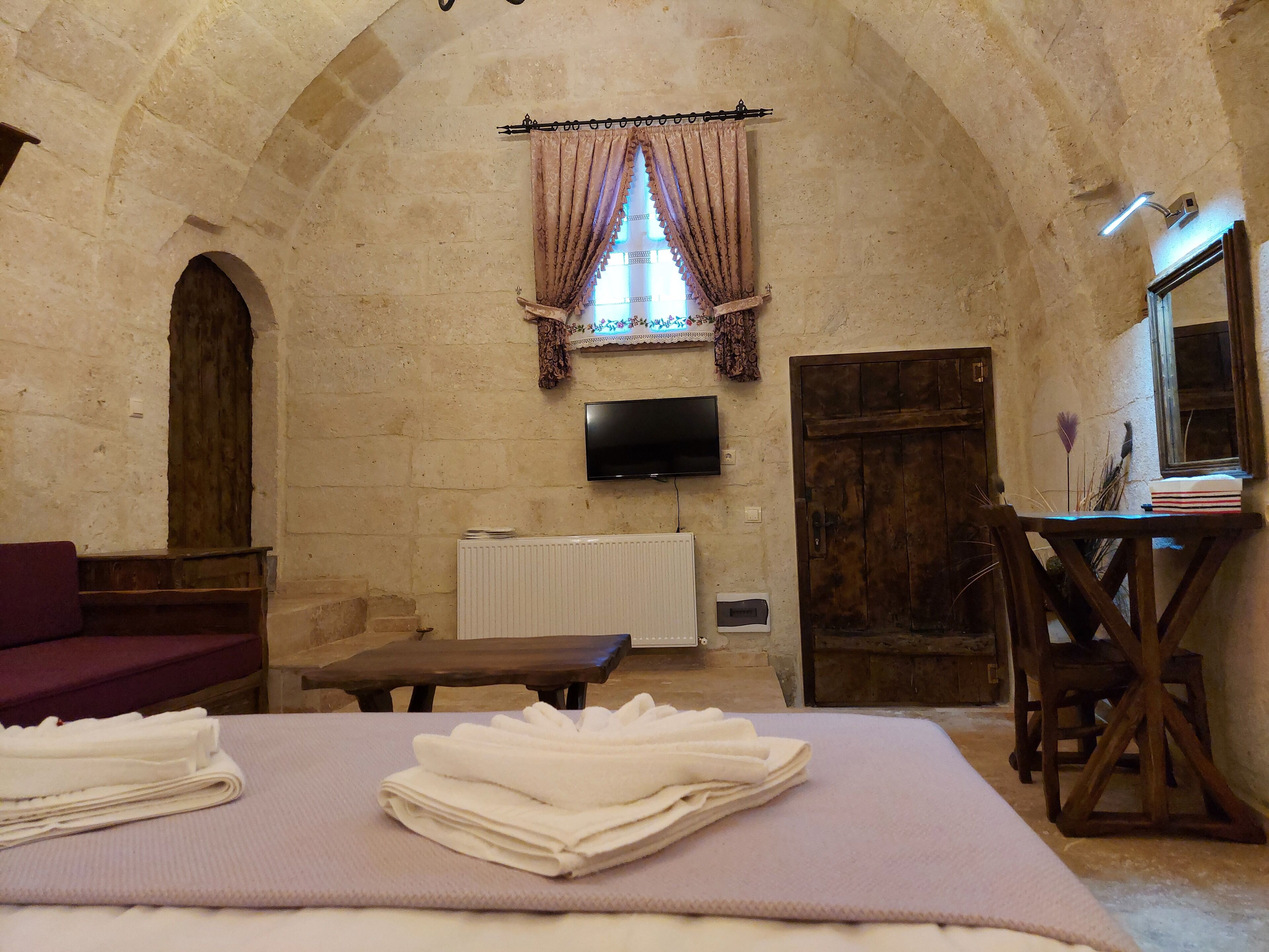 Armesos Cave Hotel