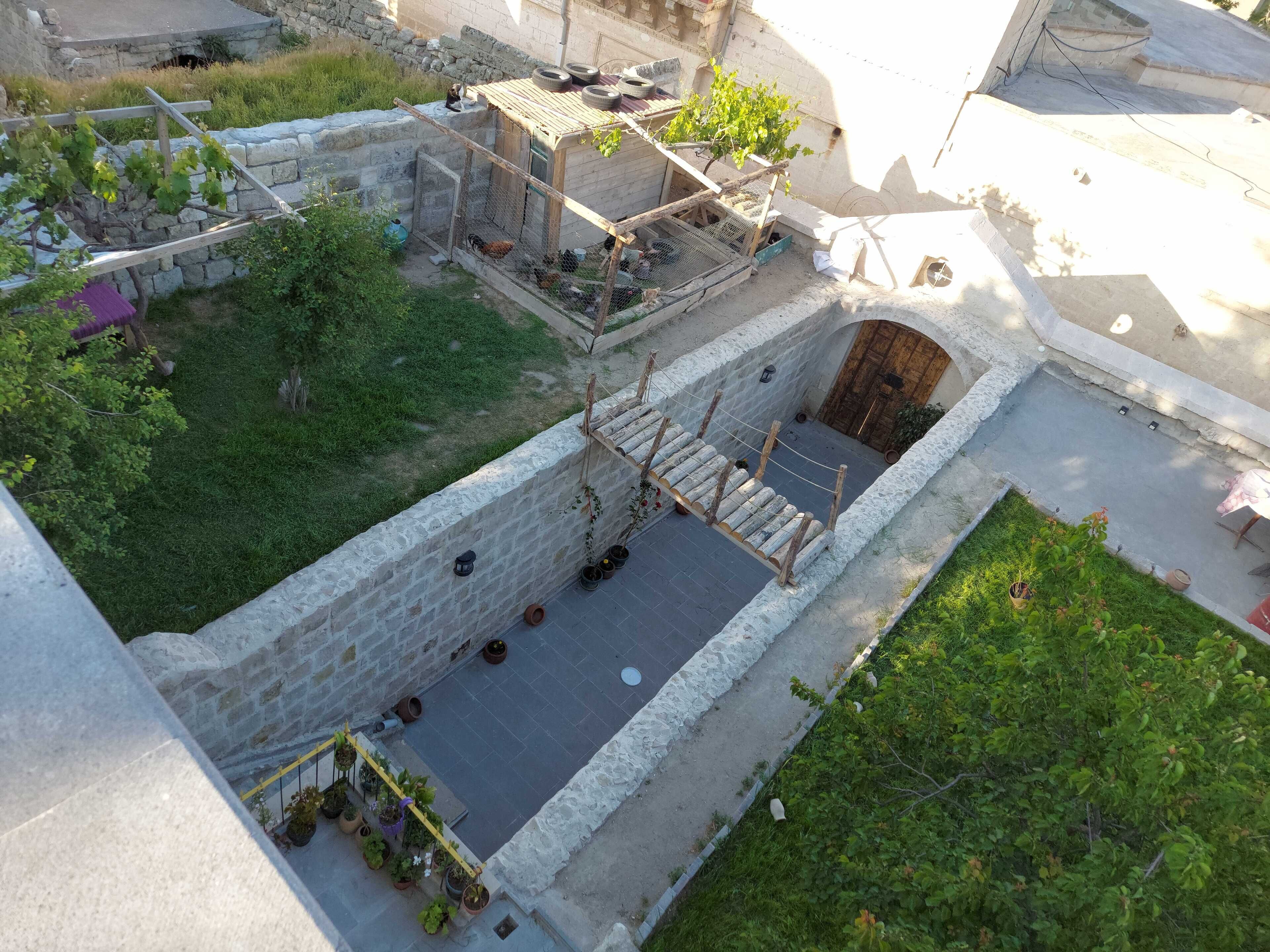 Armesos Cave Hotel