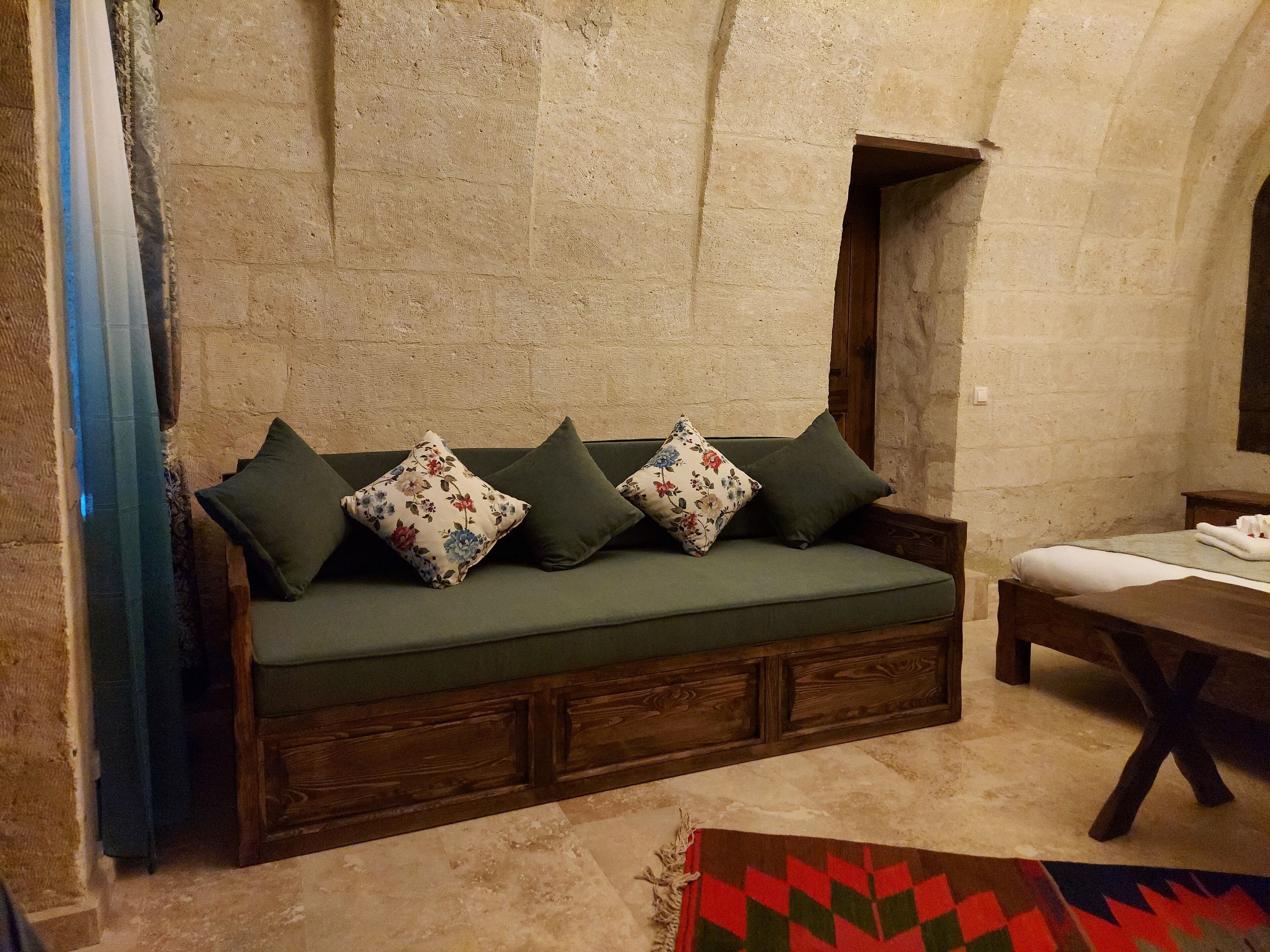 Armesos Cave Hotel