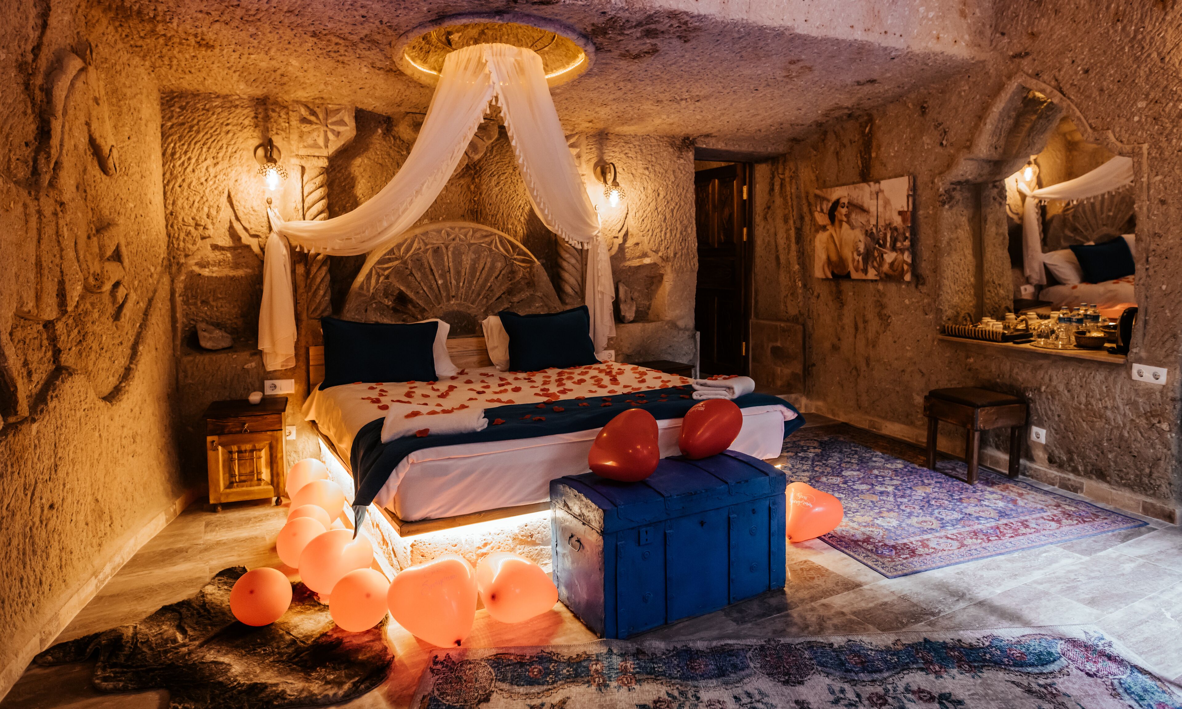 Bayar Cave Suites