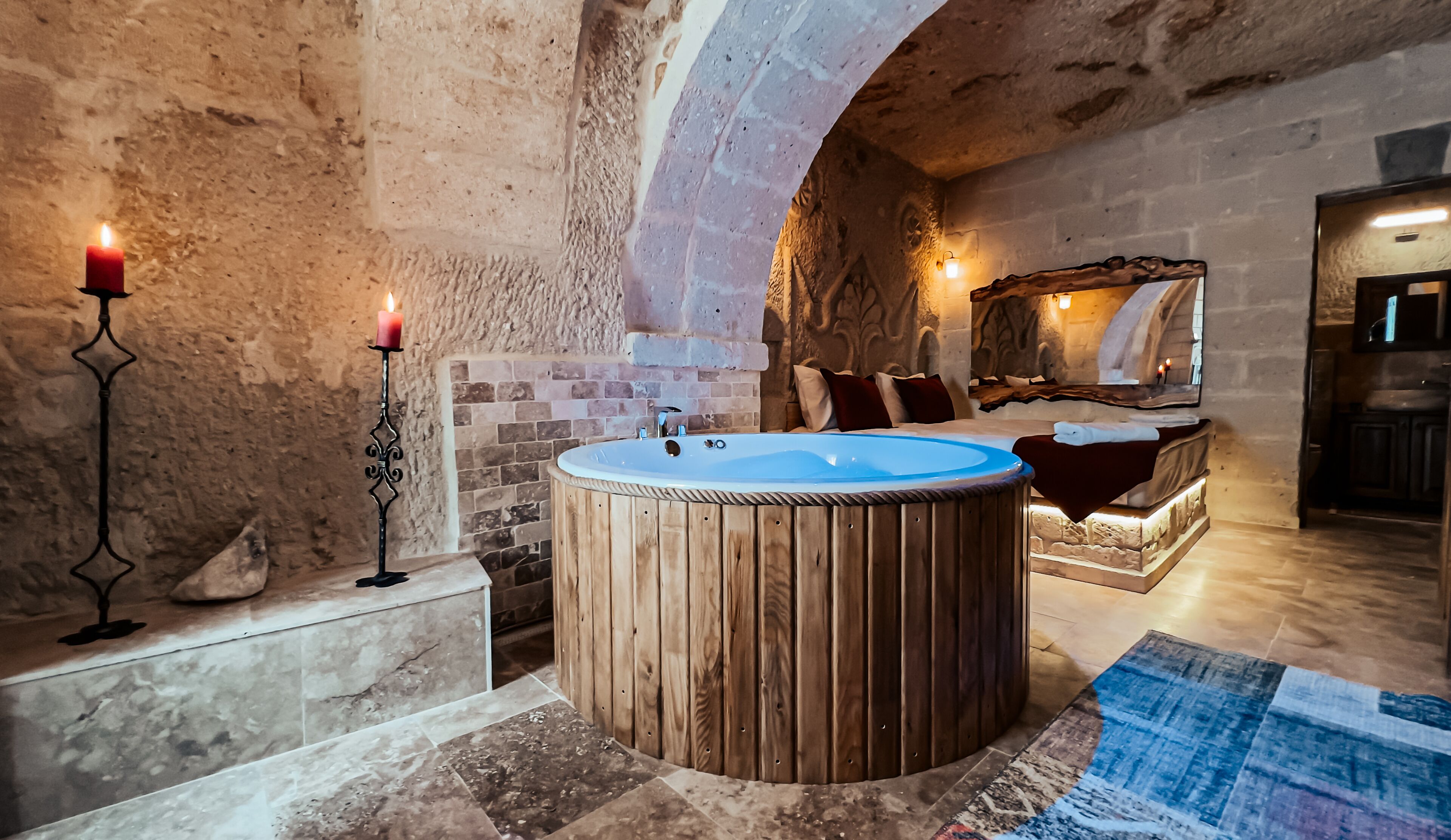 Bayar Cave Suites