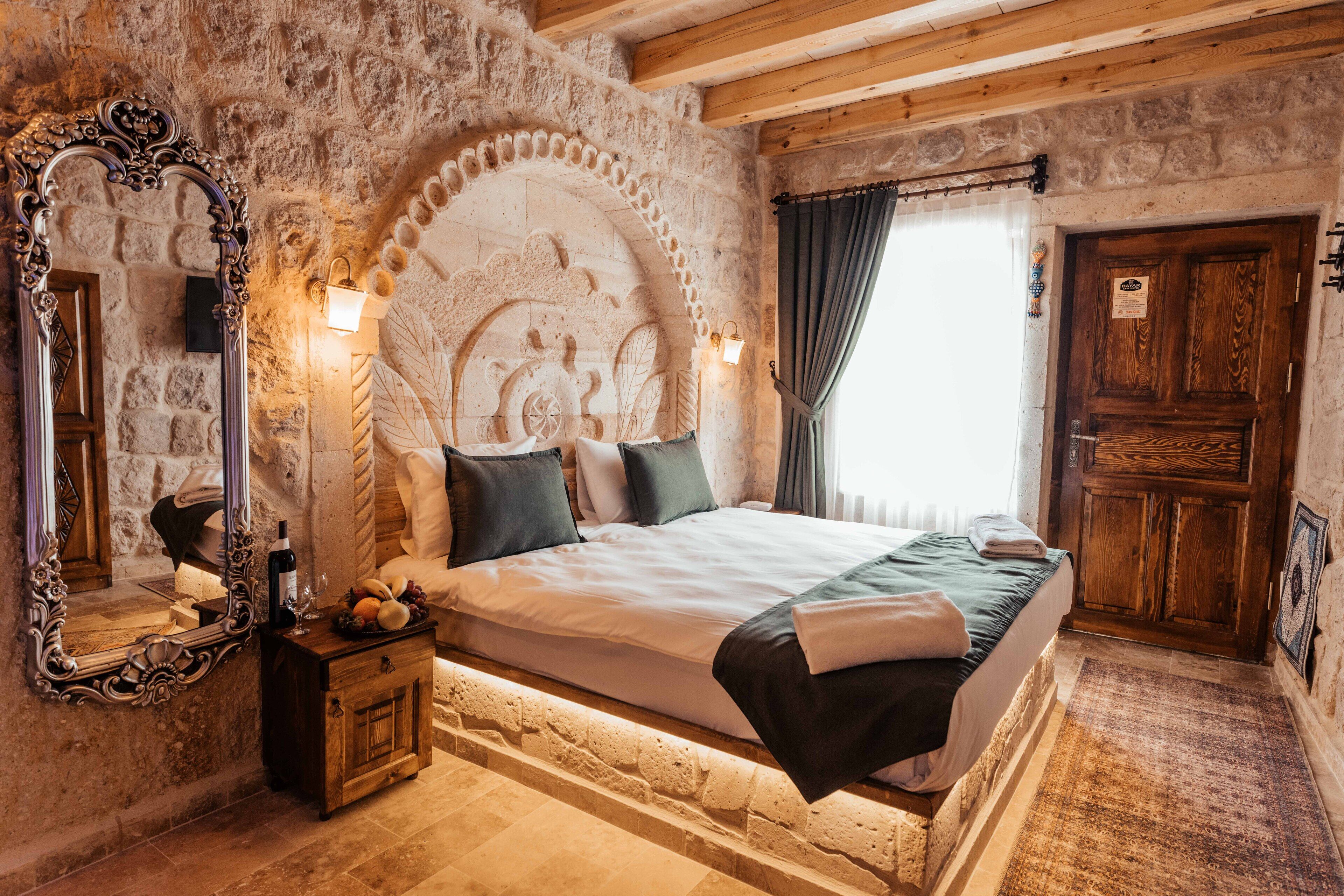Bayar Cave Suites