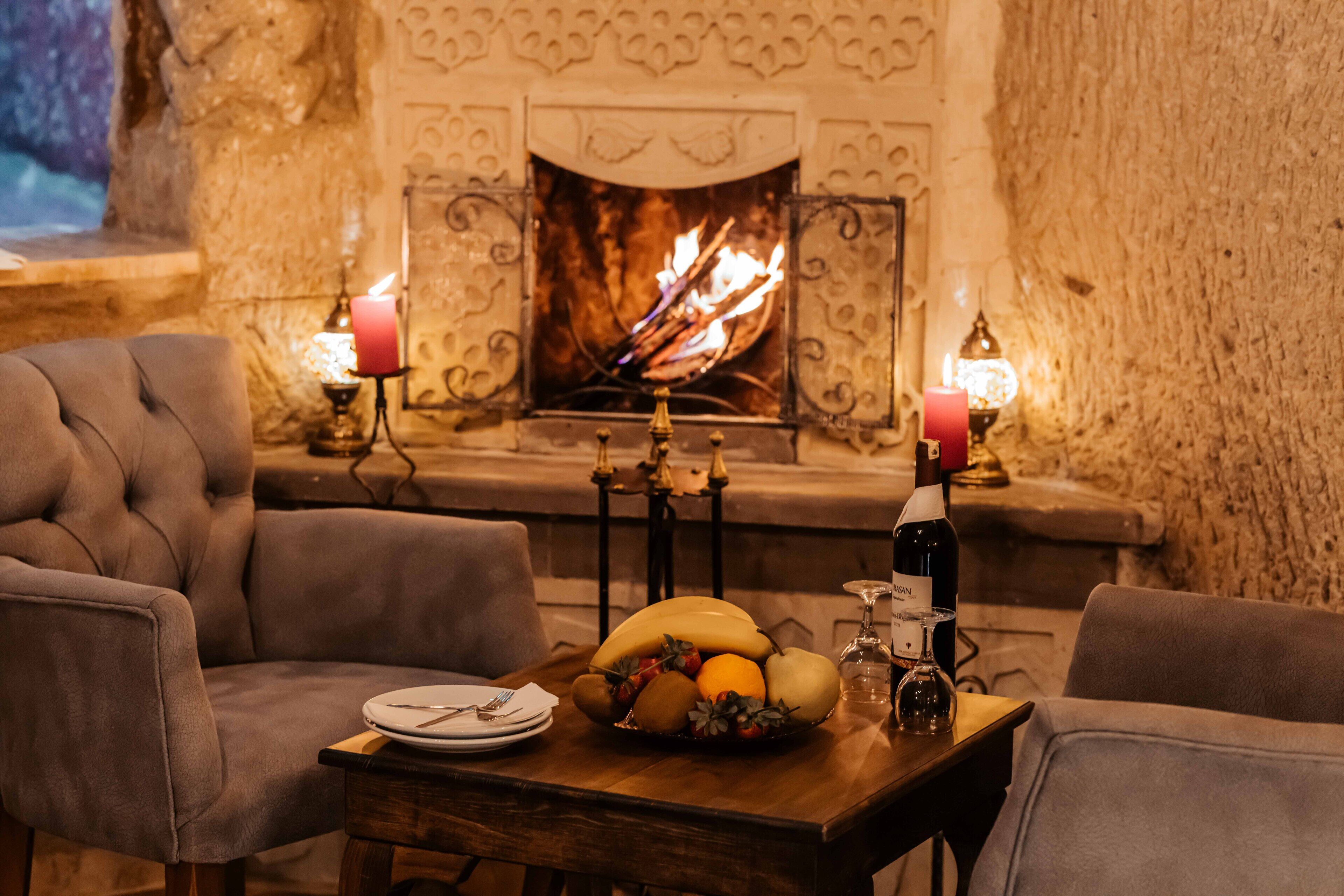 Bayar Cave Suites