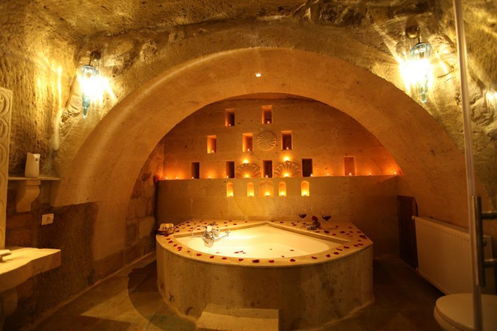 Blue Valley Cave Hotel
