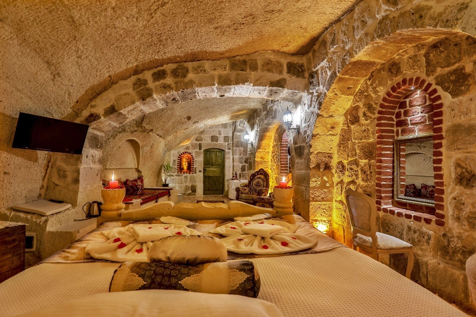 Casia Cave Suites