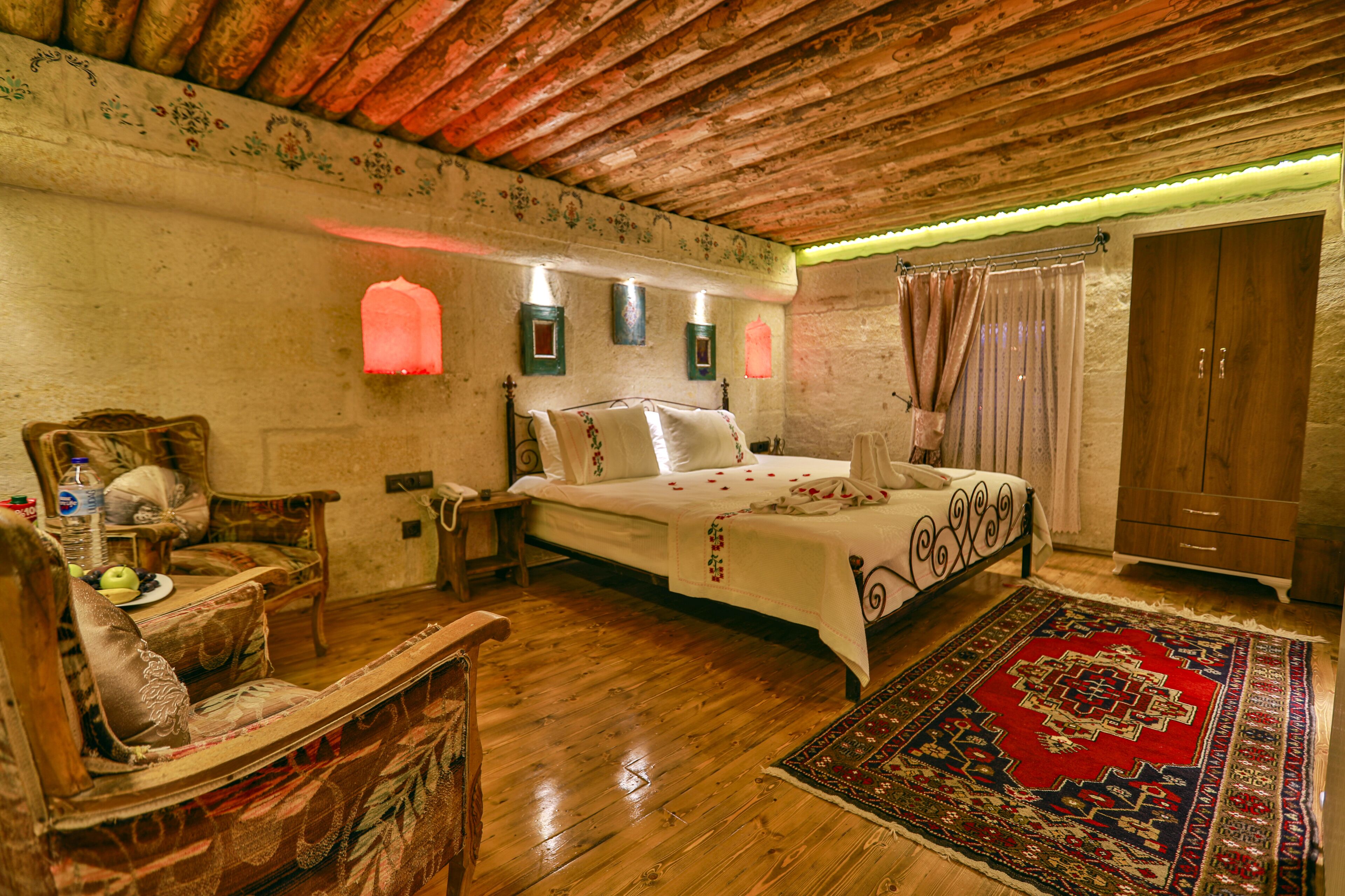 Casia Cave Suites