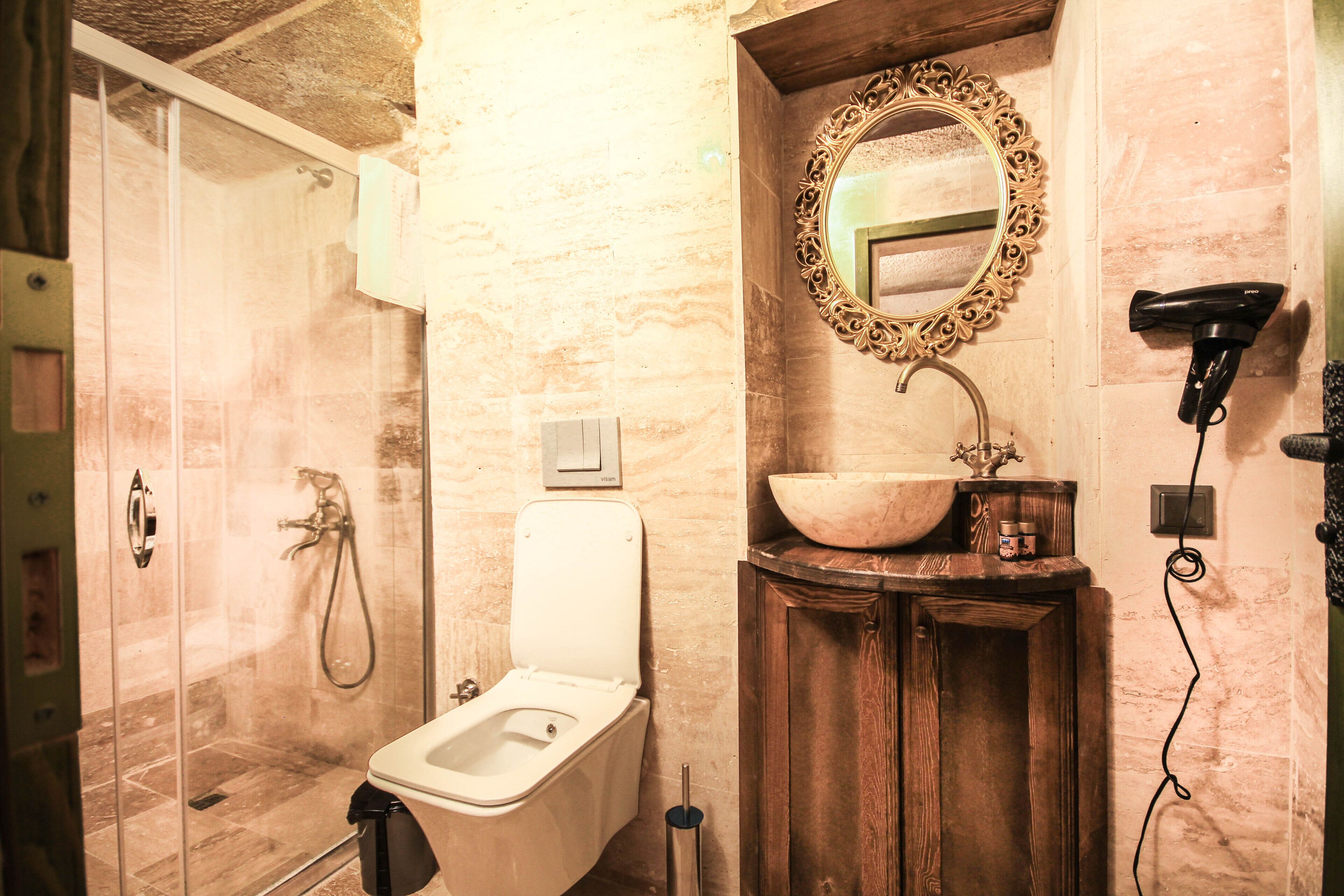 Casia Cave Suites