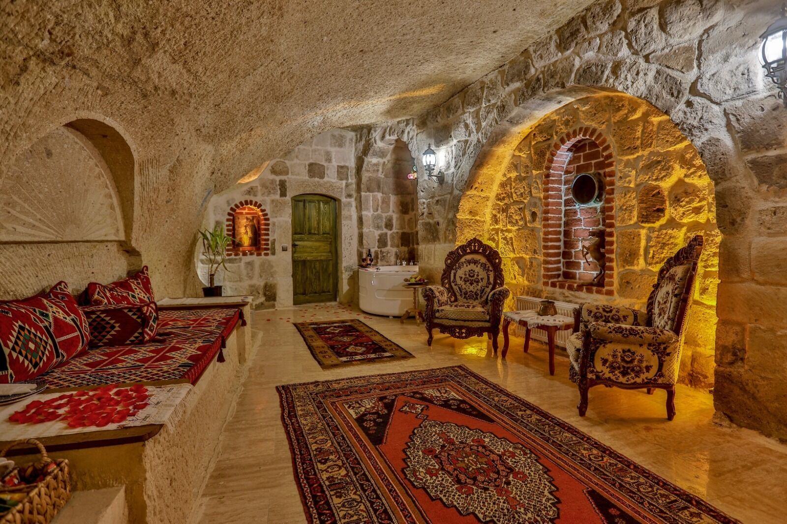 Casia Cave Suites