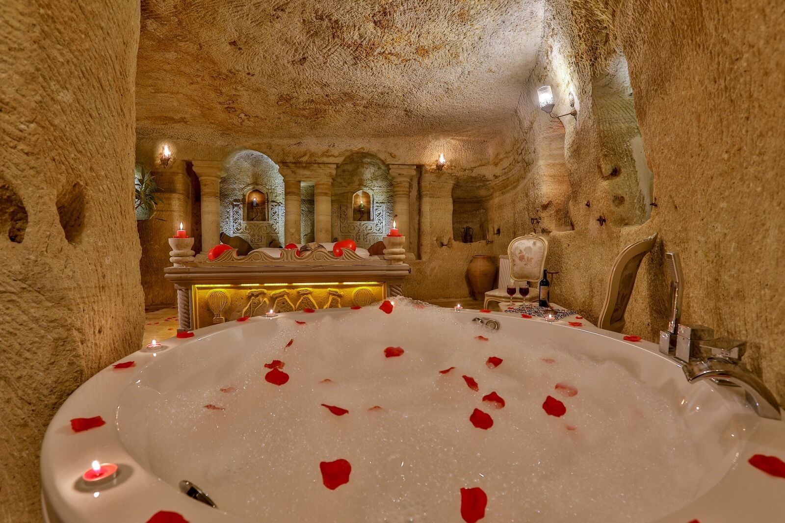 Casia Cave Suites