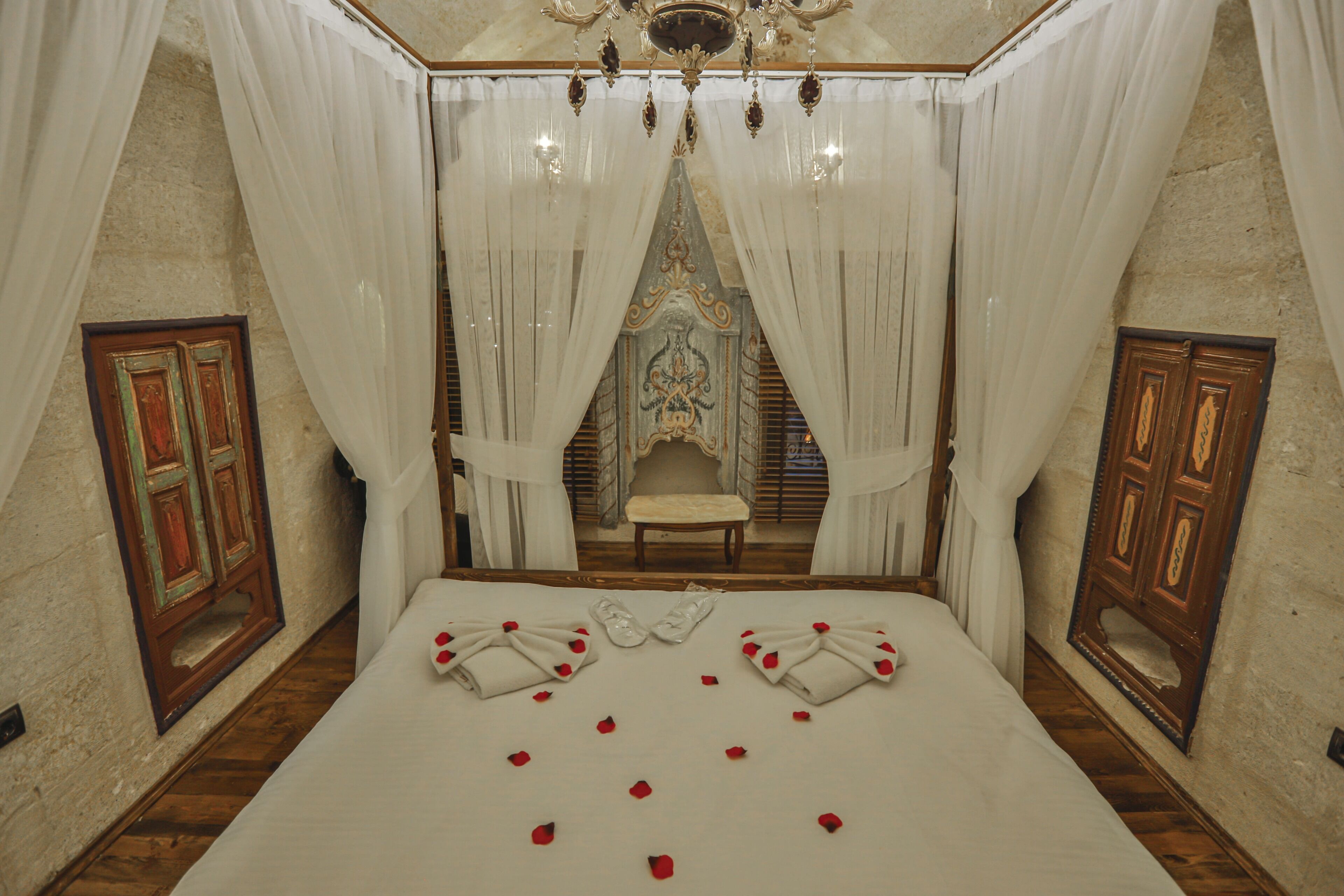 Casia Cave Suites