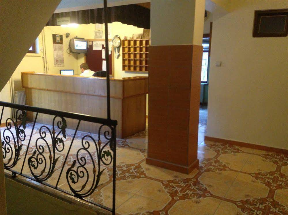 Dedeli Deluxe Hotel