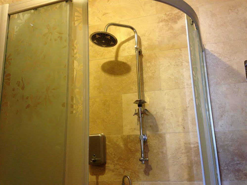 Dedeli Deluxe Hotel