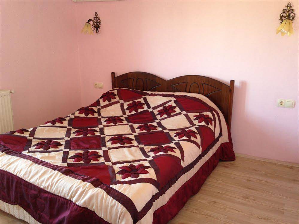 Dedeli Deluxe Hotel