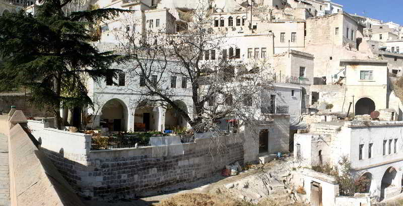El Puente Cave
