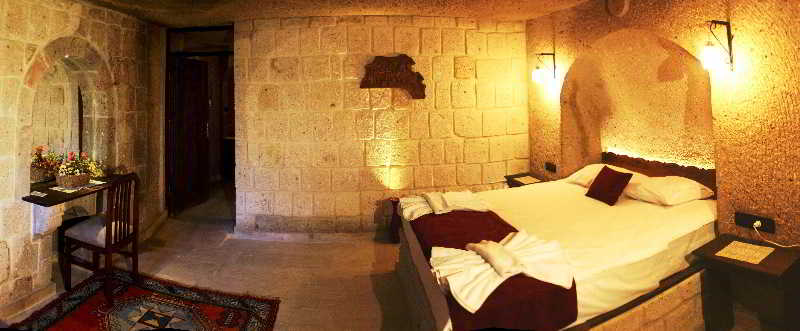 El Puente Cave
