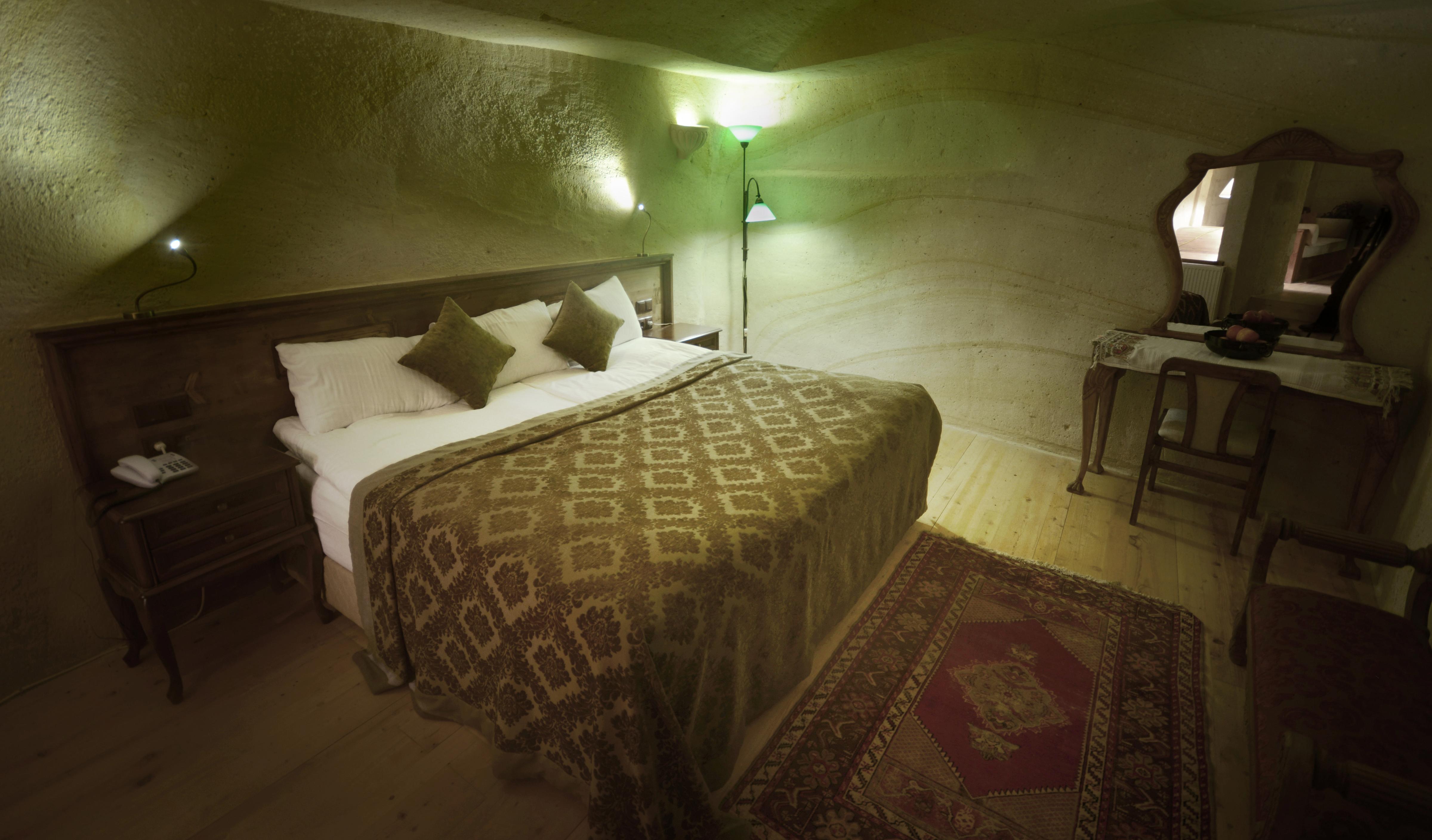 Fresco Cave Suites & Mansions