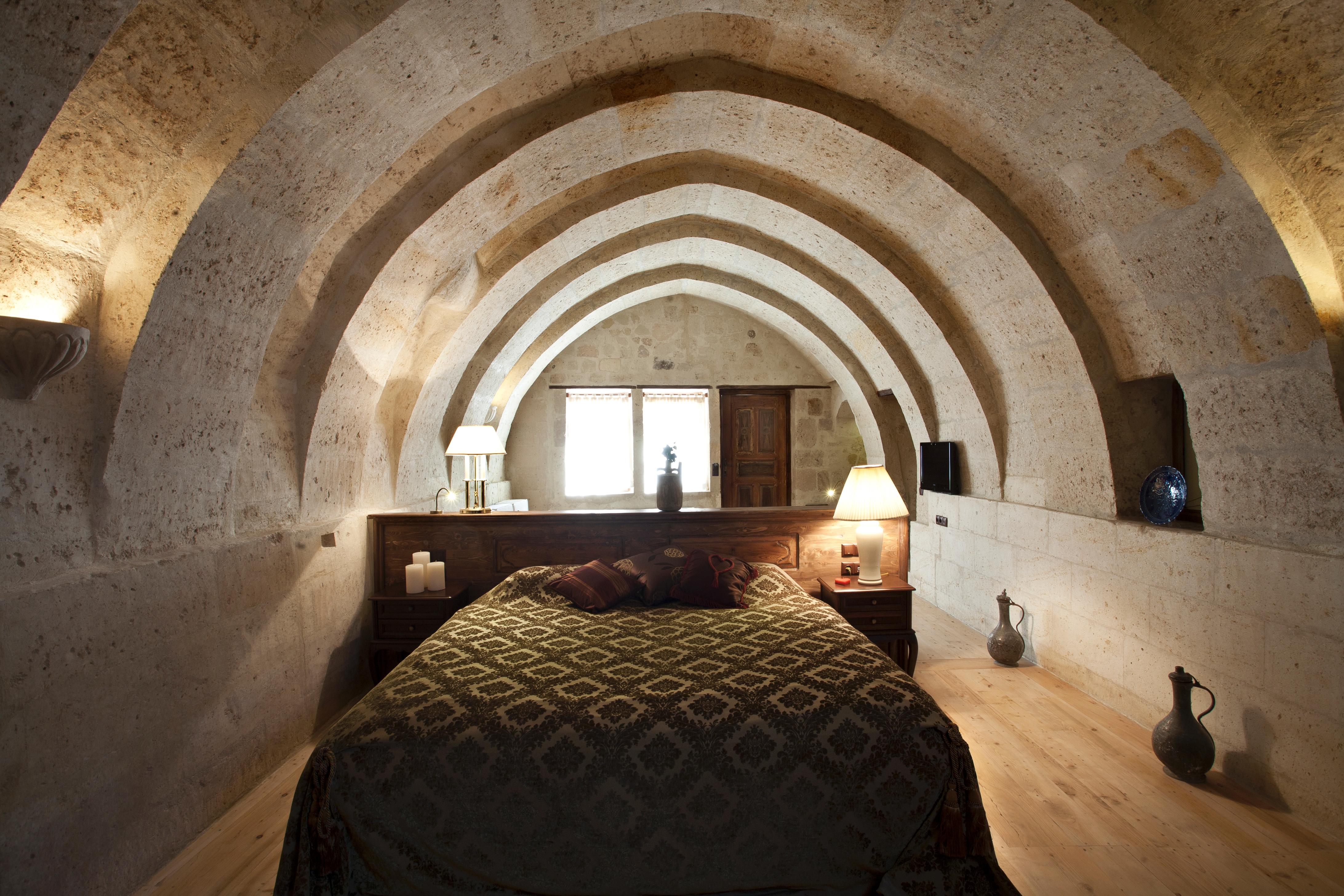 Fresco Cave Suites & Mansions
