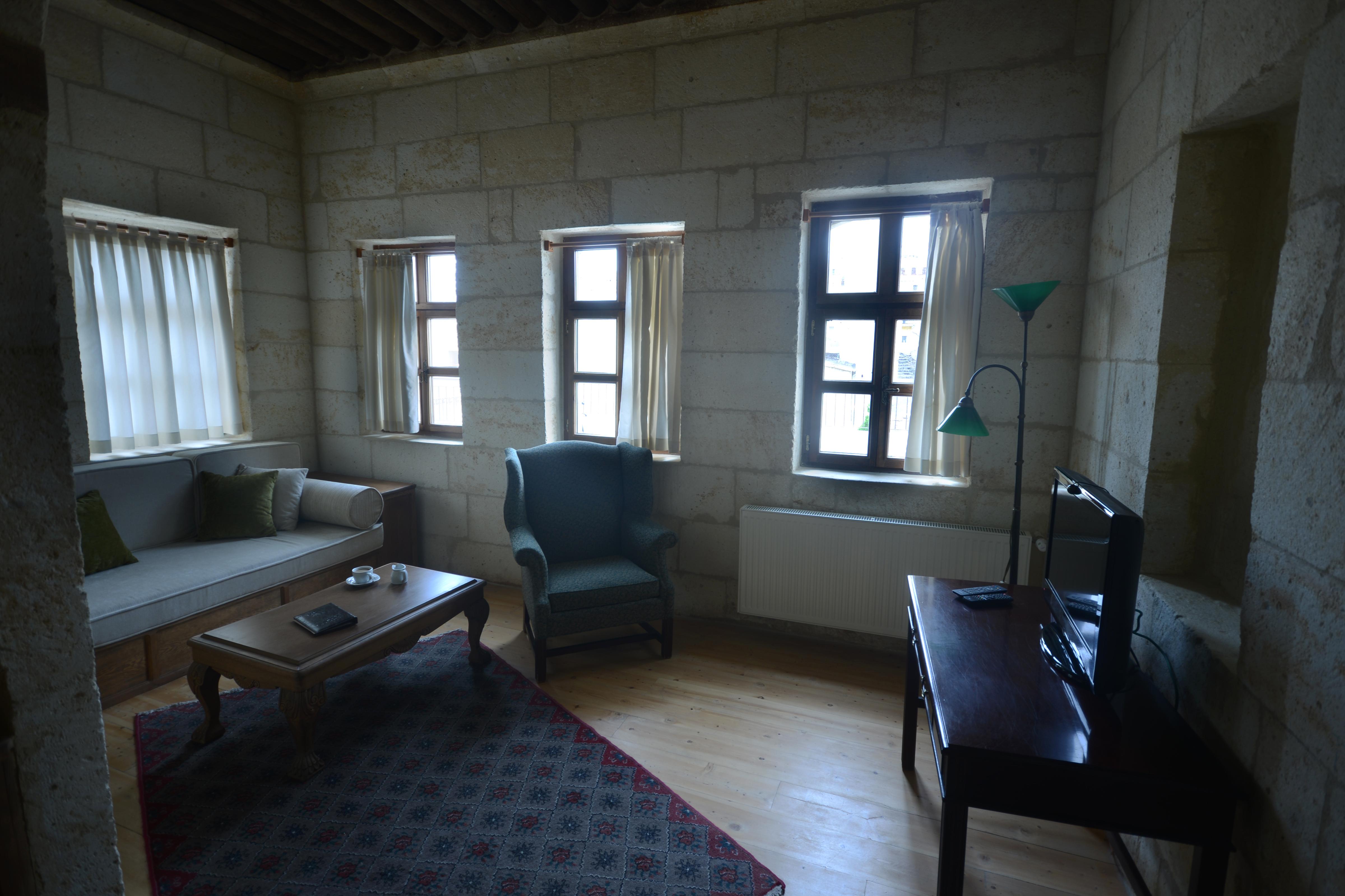 Fresco Cave Suites & Mansions