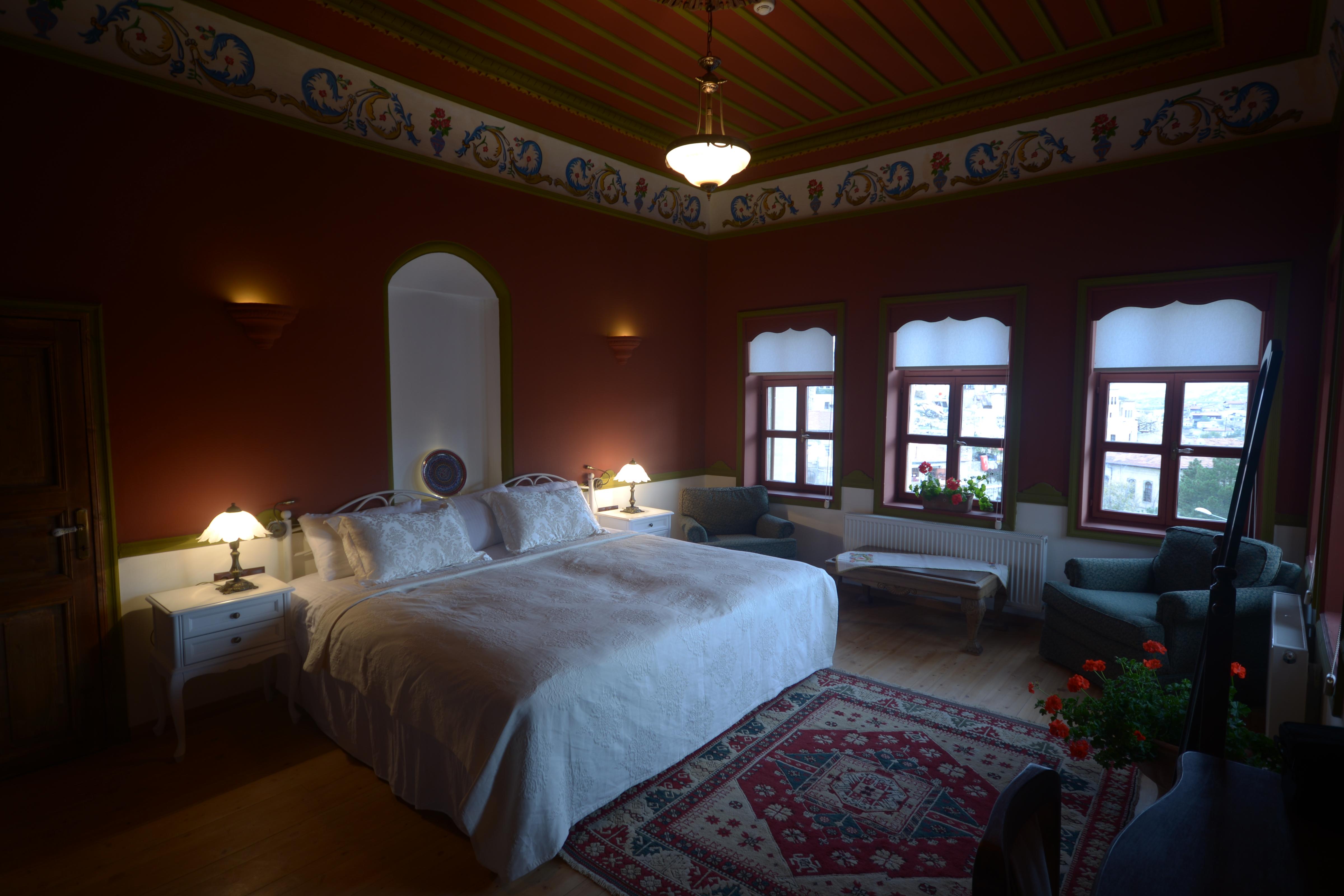 Fresco Cave Suites & Mansions