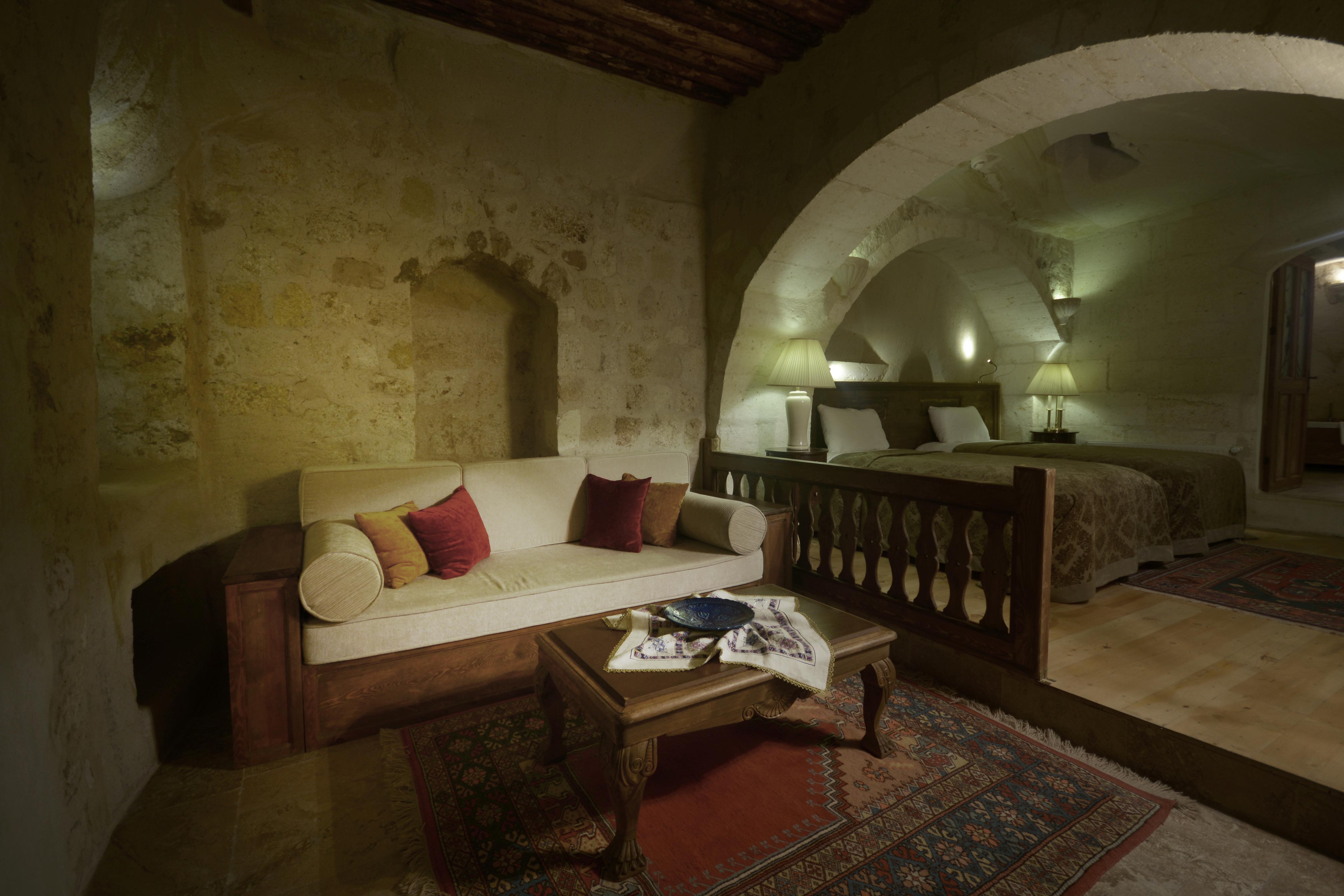Fresco Cave Suites & Mansions