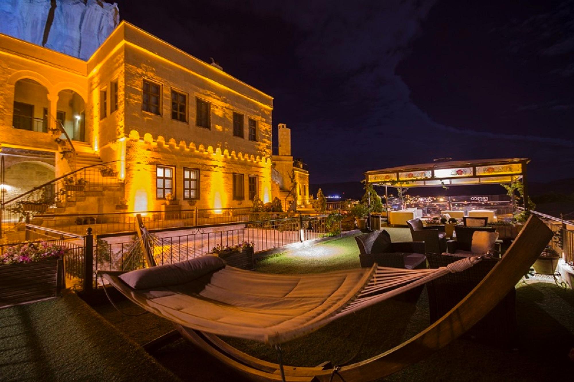 Fresco Cave Suites & Mansions