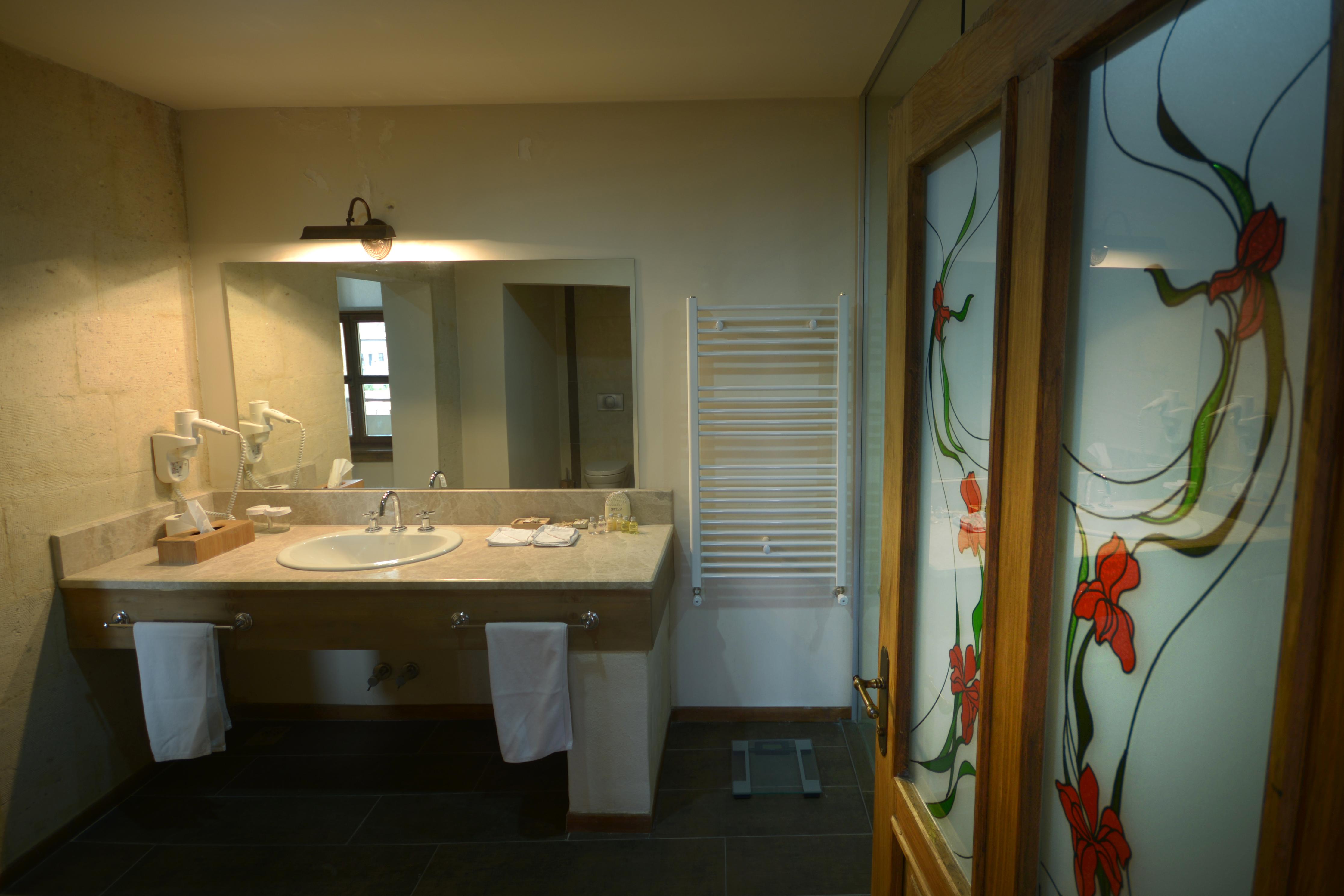 Fresco Cave Suites & Mansions