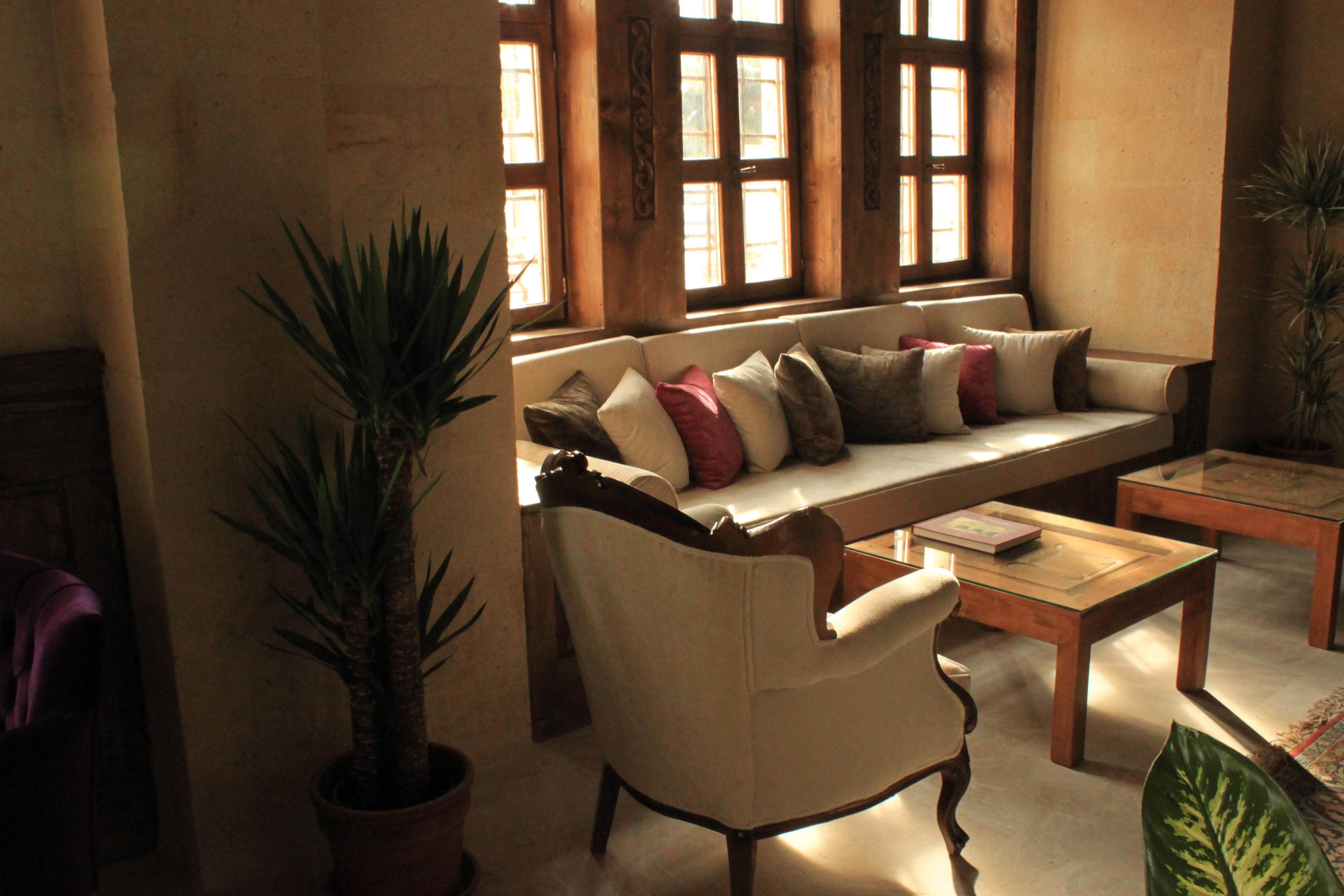 Fresco Cave Suites & Mansions