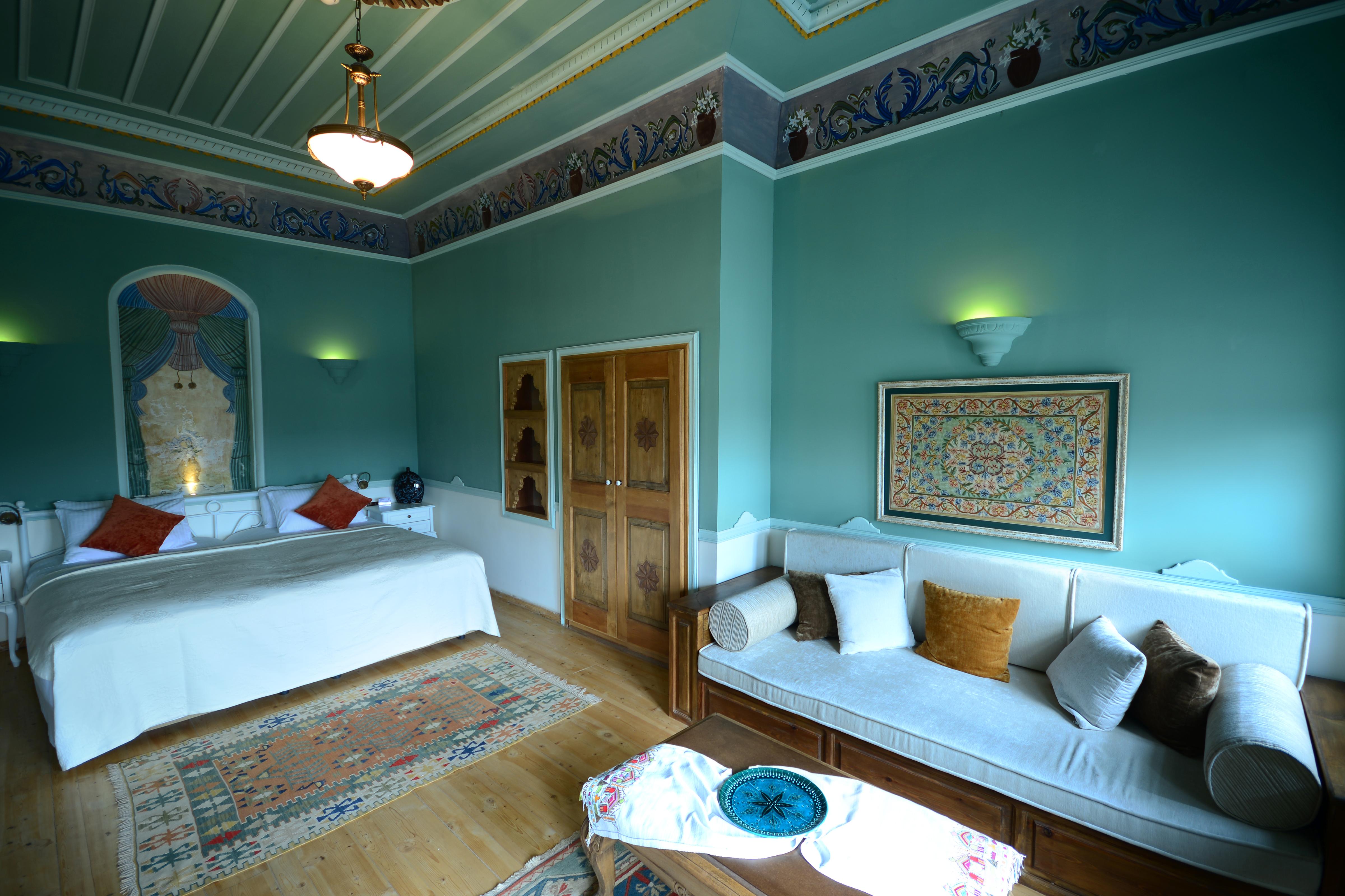 Fresco Cave Suites & Mansions