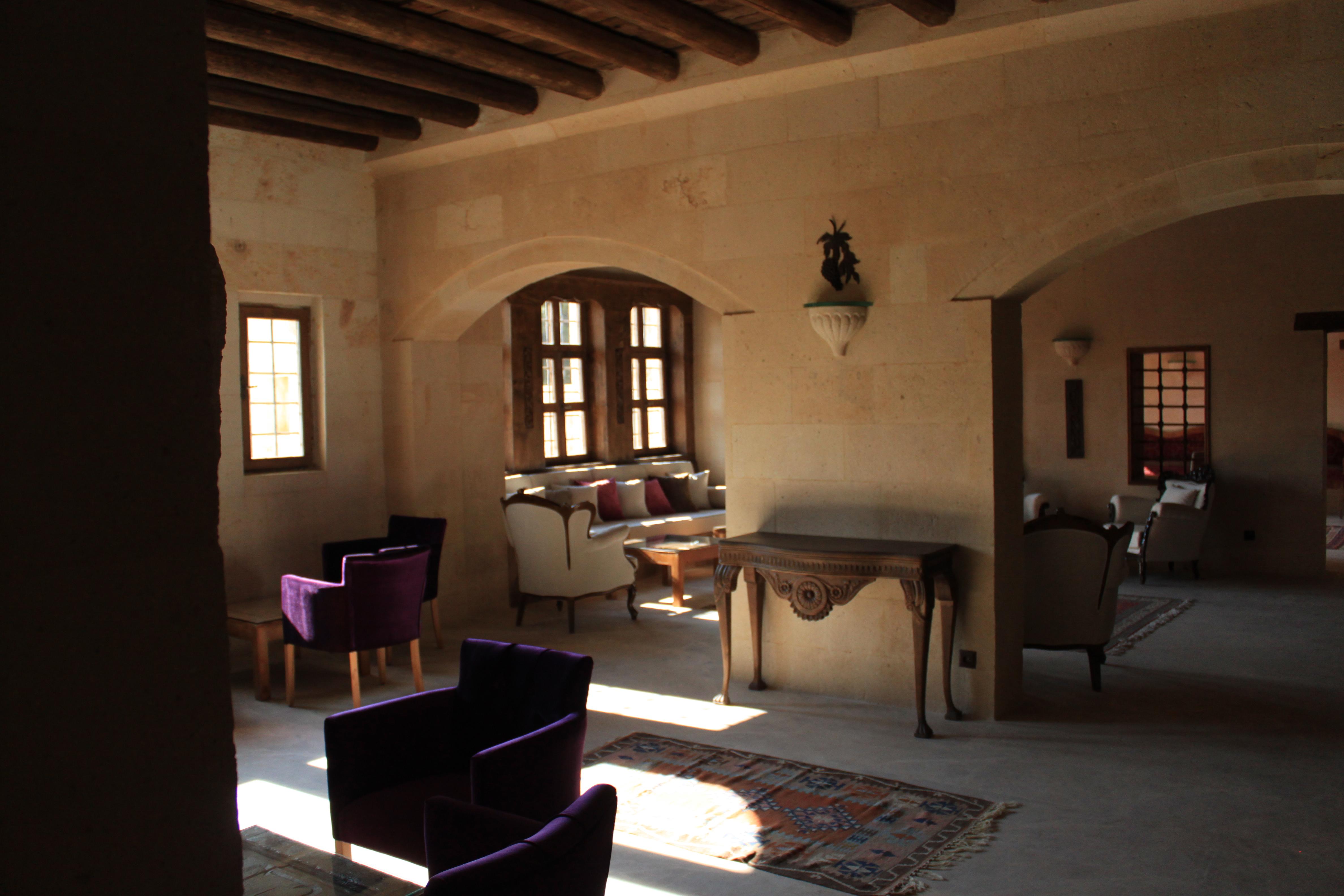Fresco Cave Suites & Mansions