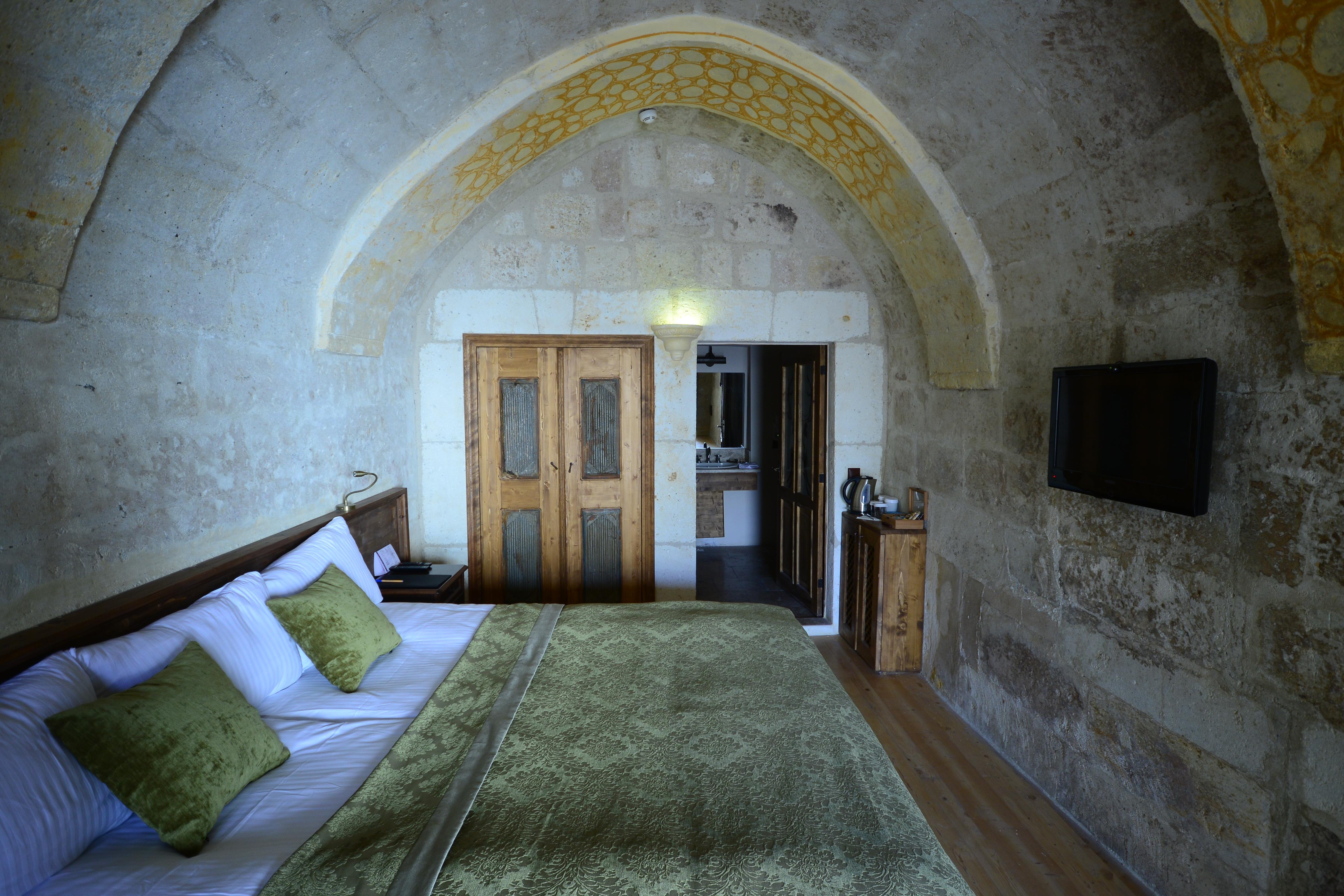 Fresco Cave Suites & Mansions