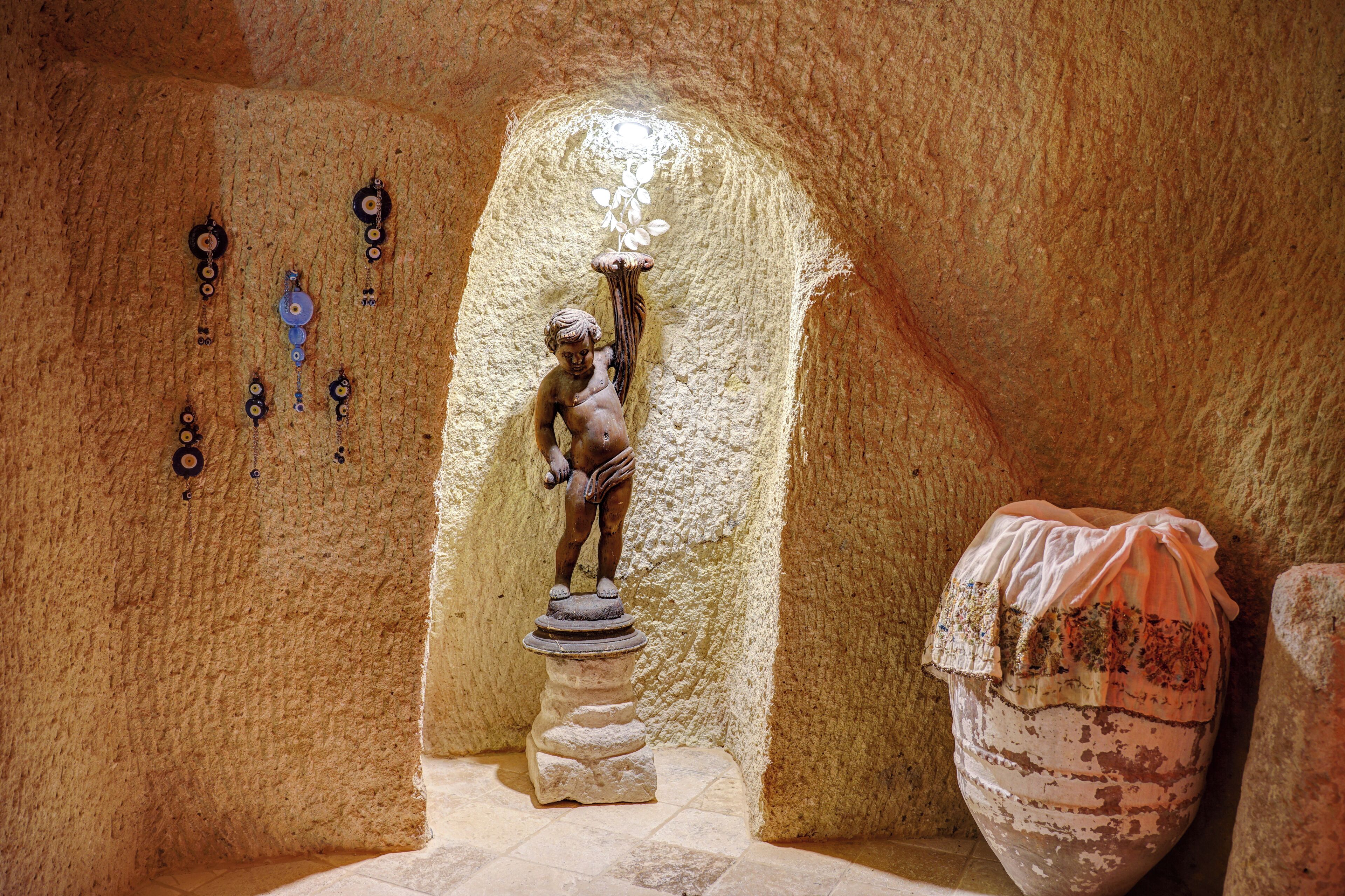 Gibos Cave Hotel