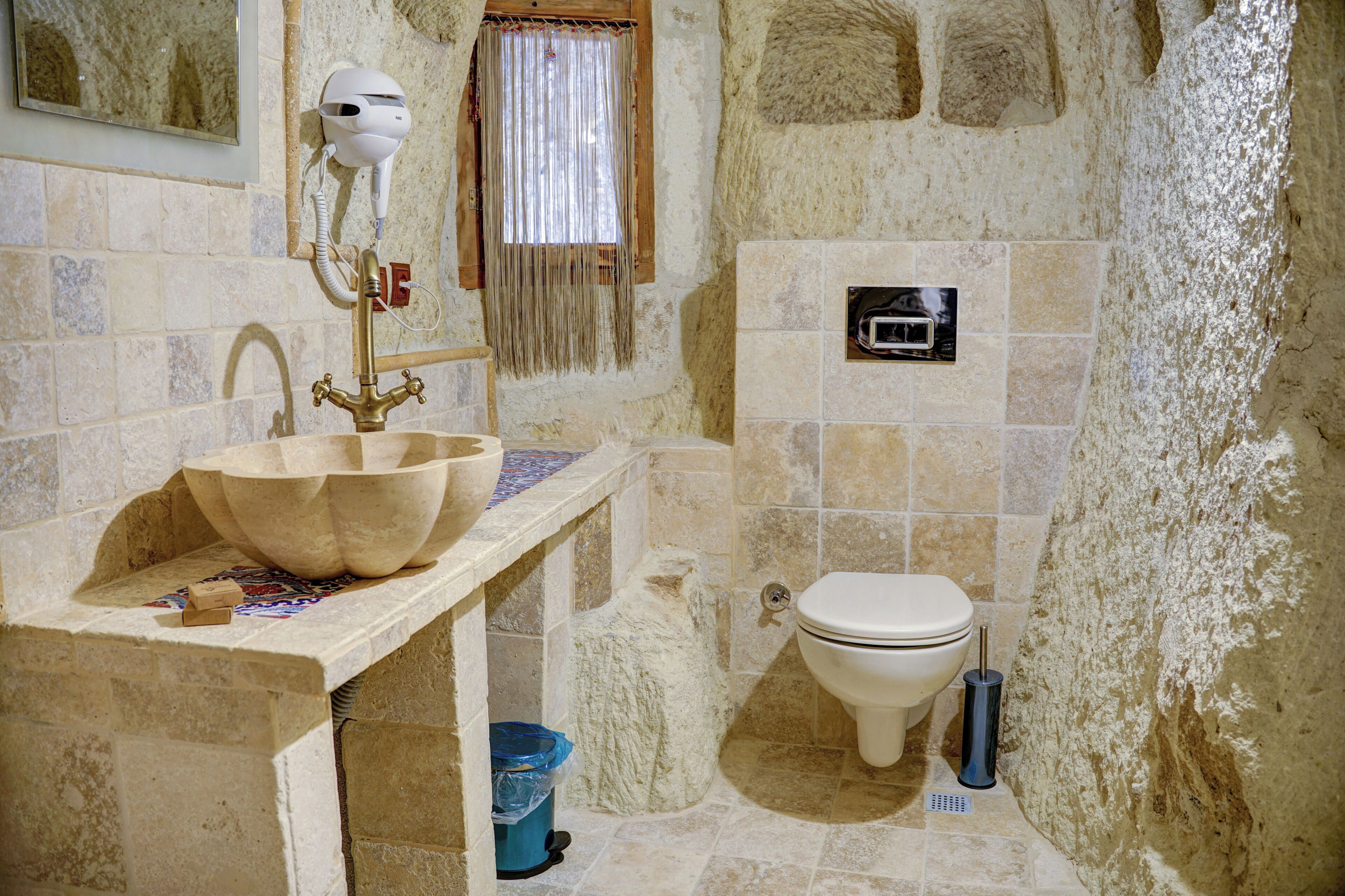 Gibos Cave Hotel