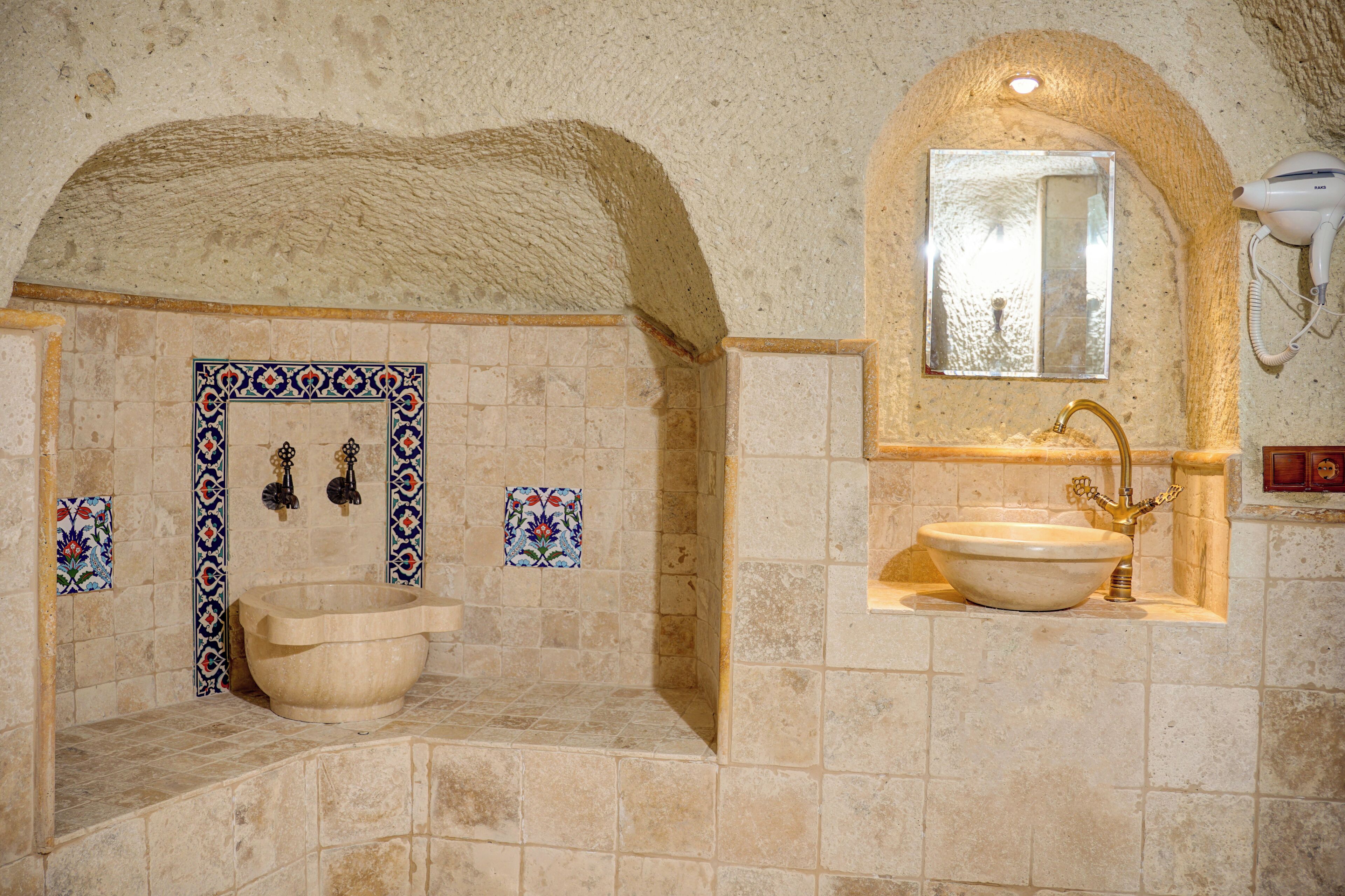 Gibos Cave Hotel