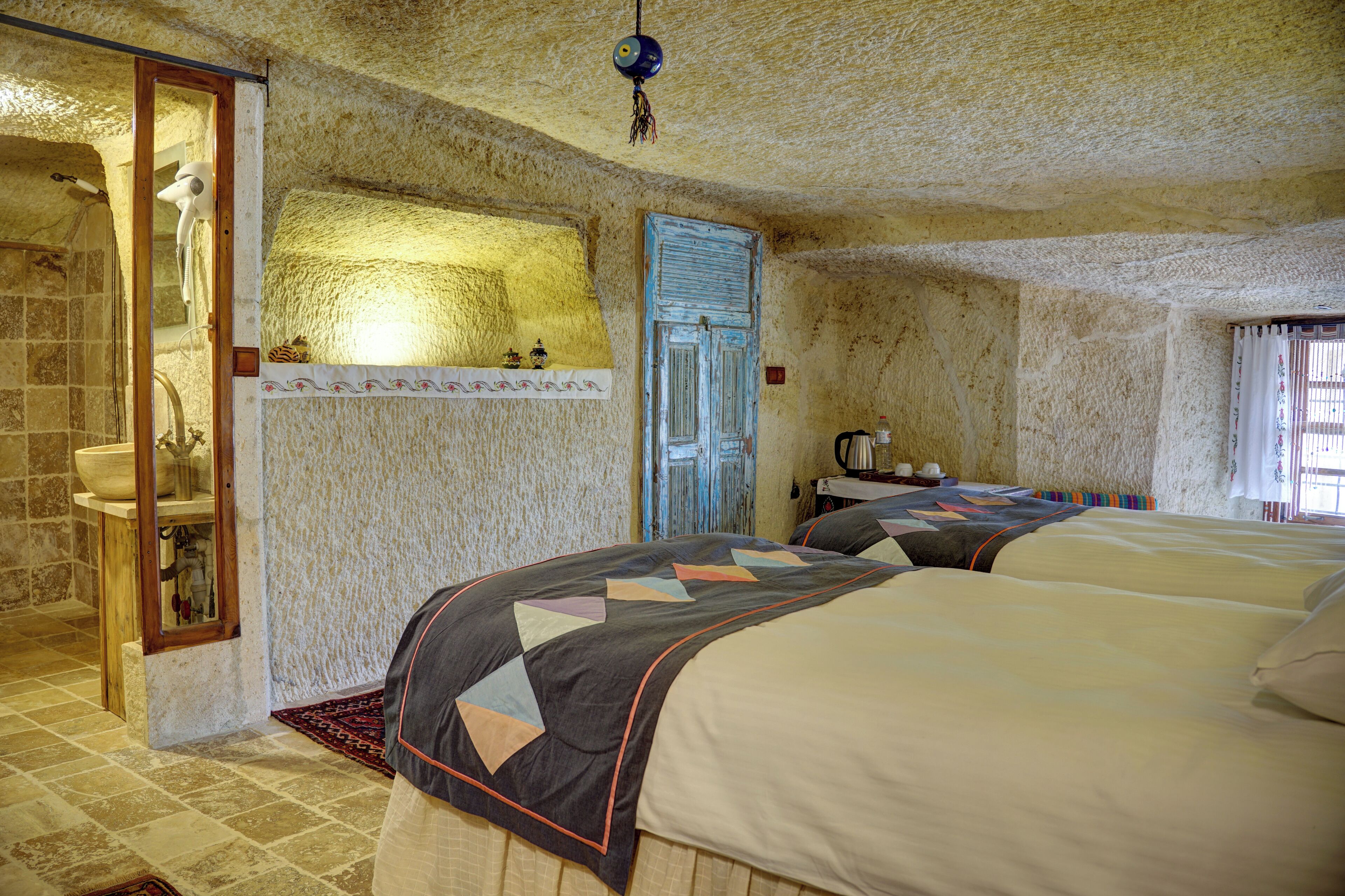Gibos Cave Hotel
