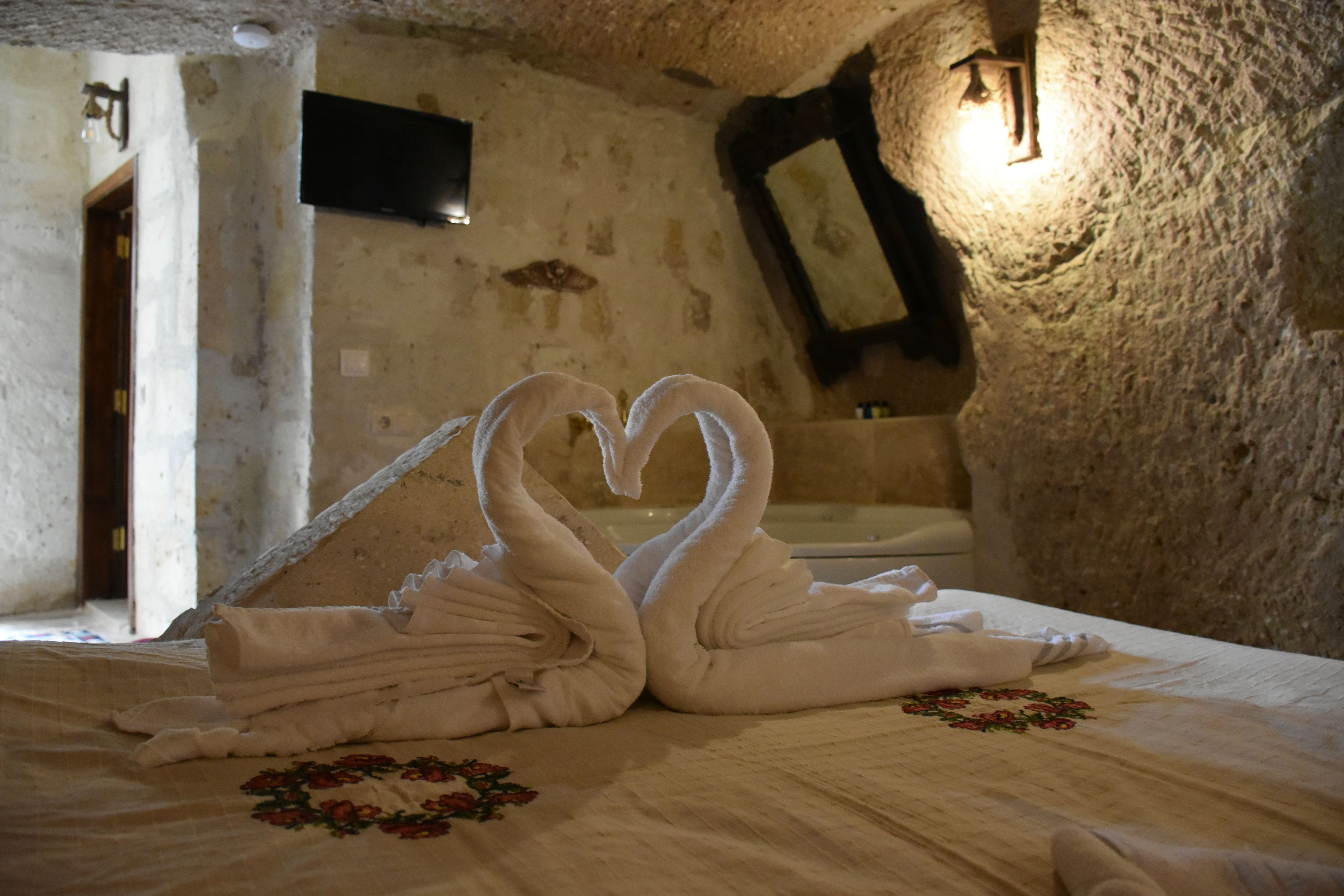 Glamada Cave Suite
